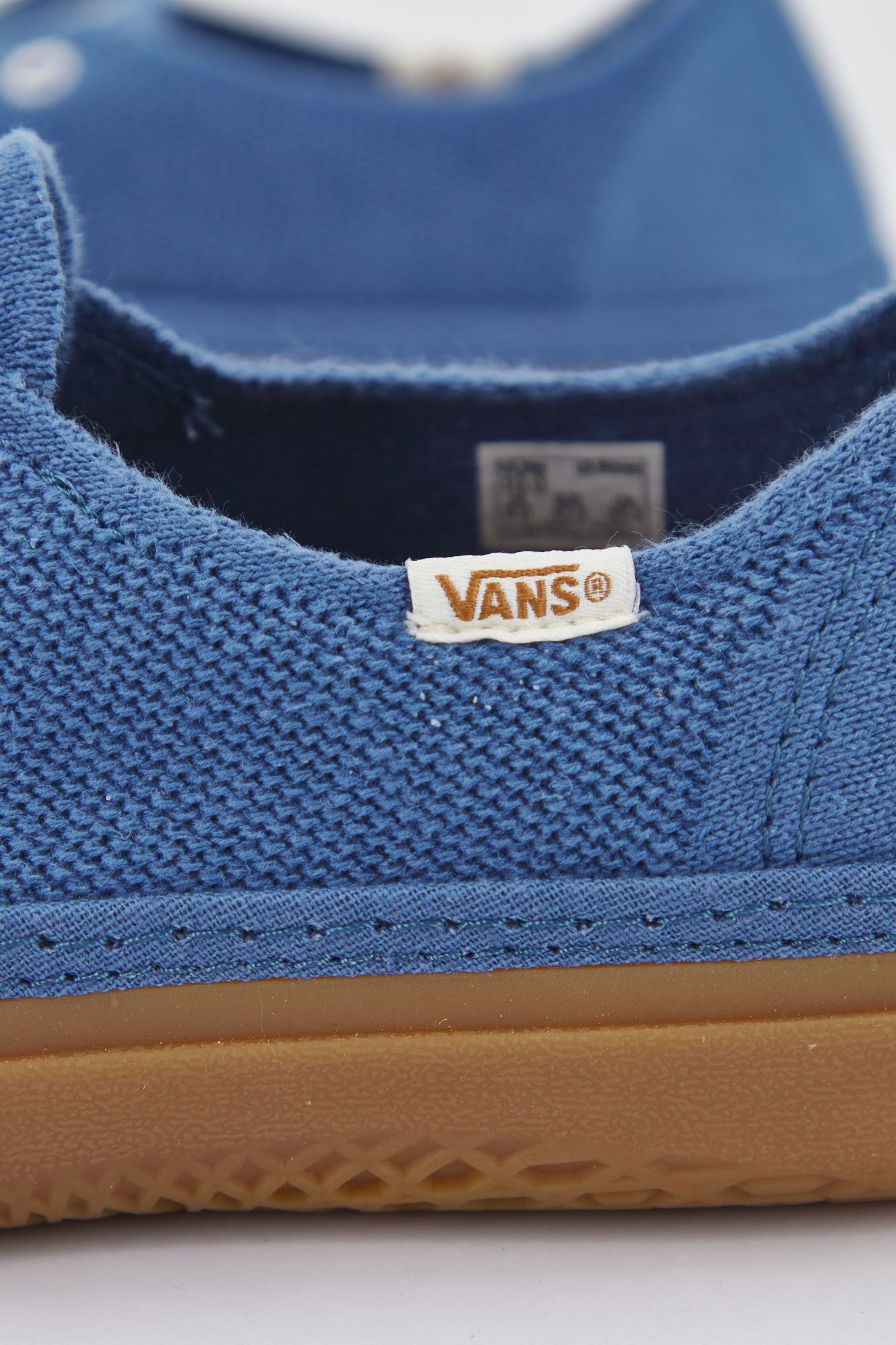 VANS UA CIRCLE VEE en color AZUL (3)