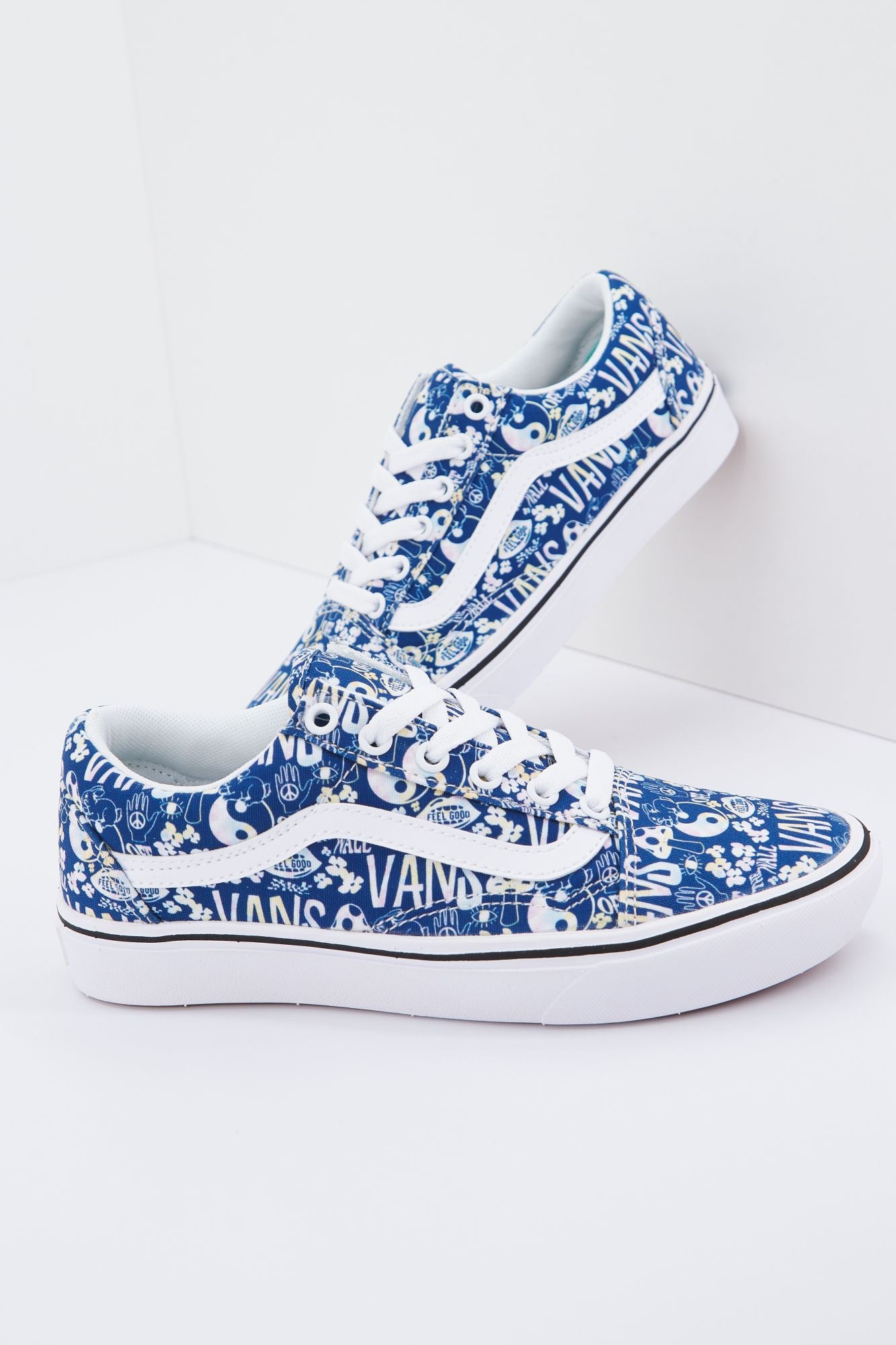 VANS UA COMFYCUSH OLD SKOOL en color FLORAL (2)