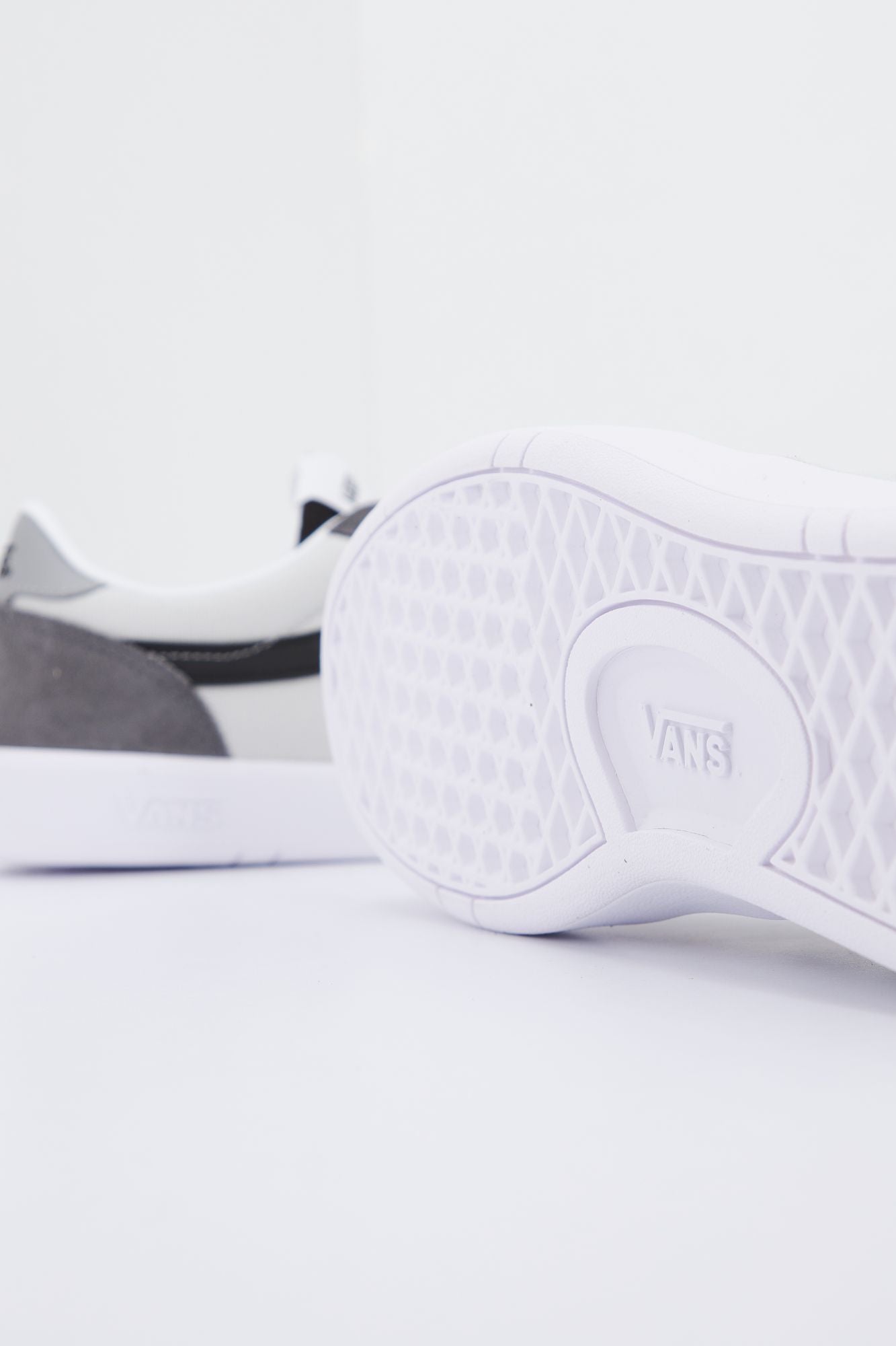 VANS UA CRUZE TOO CC en color GRIS (4)