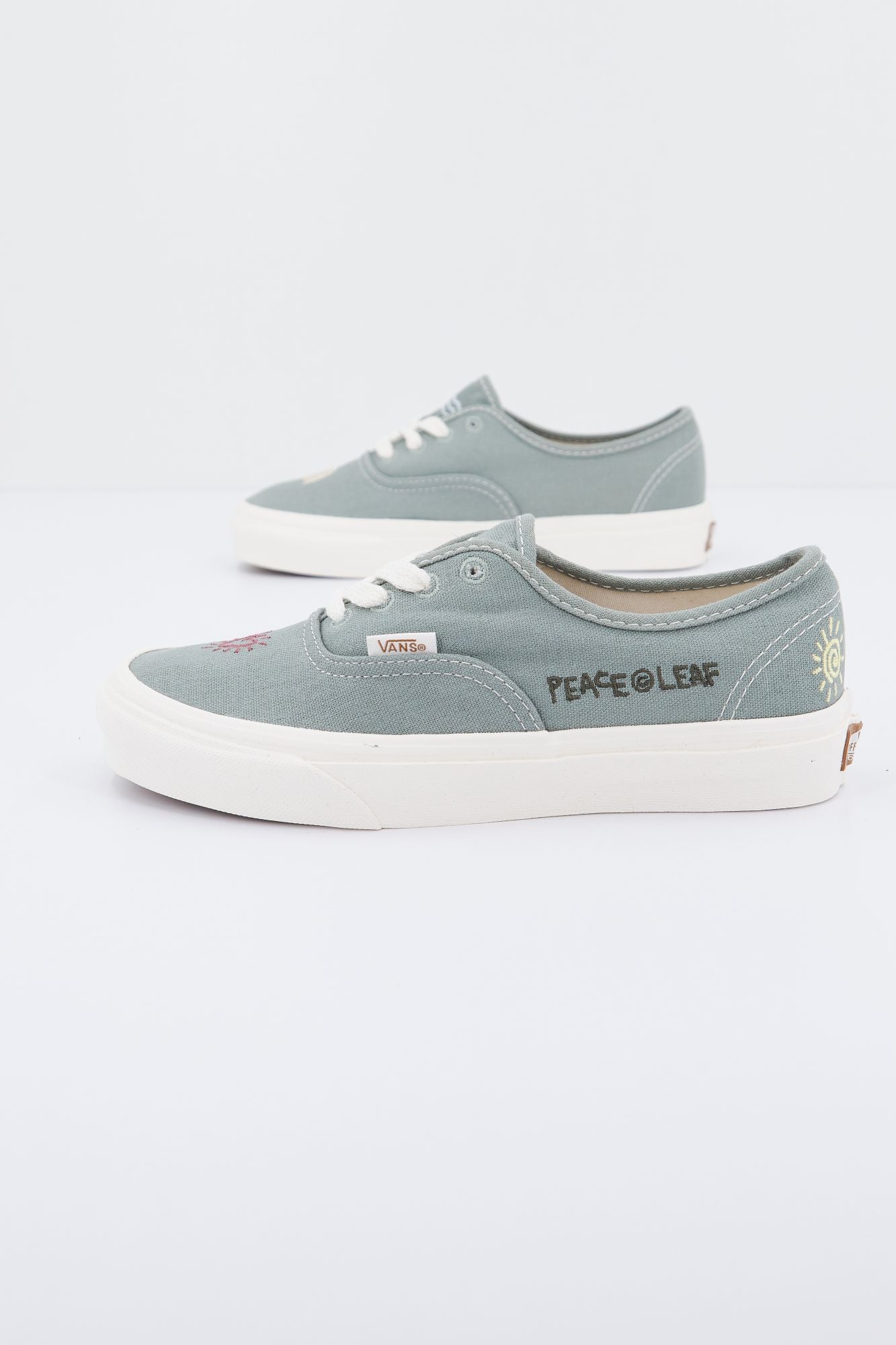 VANS UA AUTHENTIC en color VERDE (2)