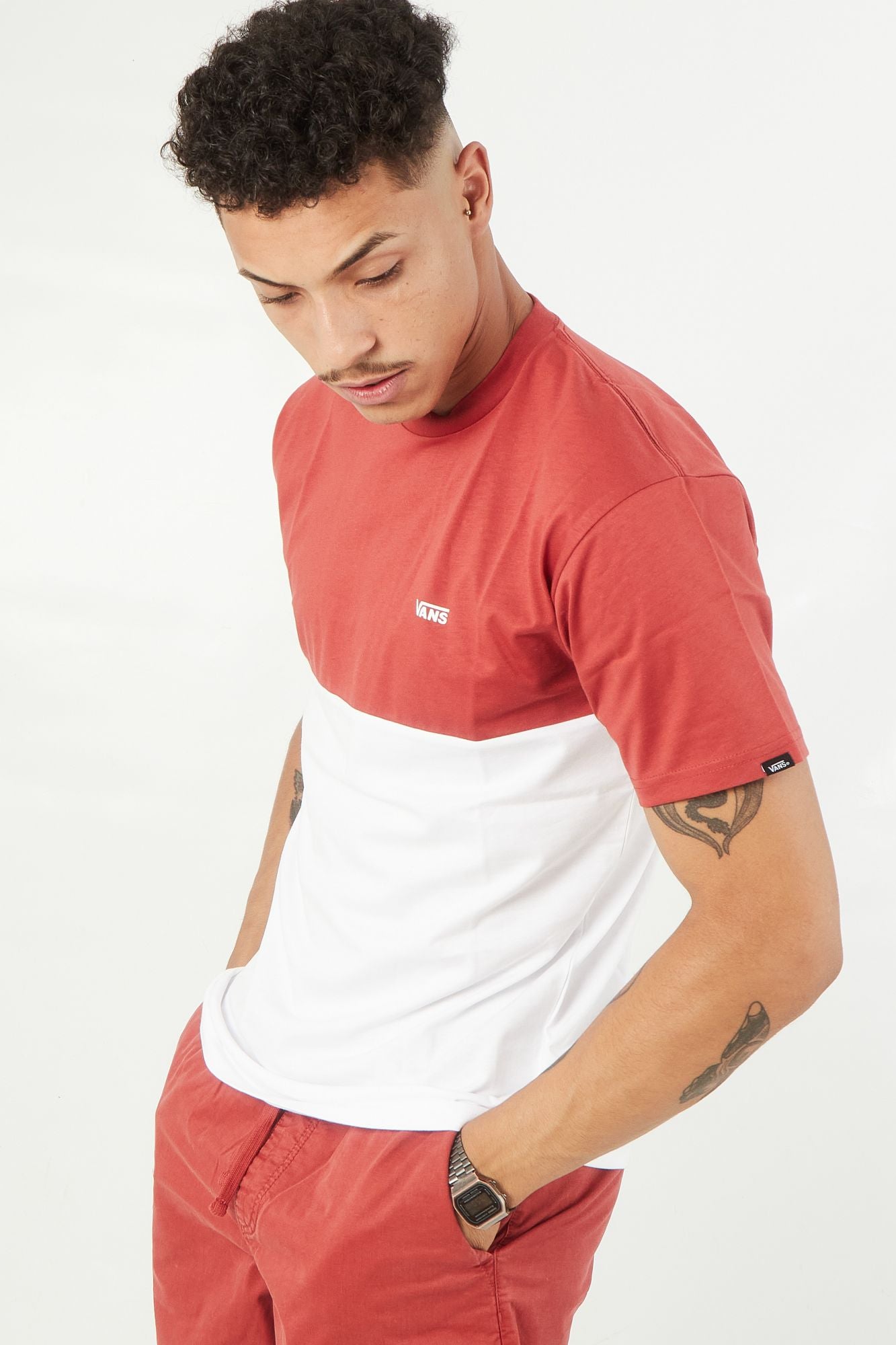 VANS COLORBLOCK TEE en color ROJO (2)