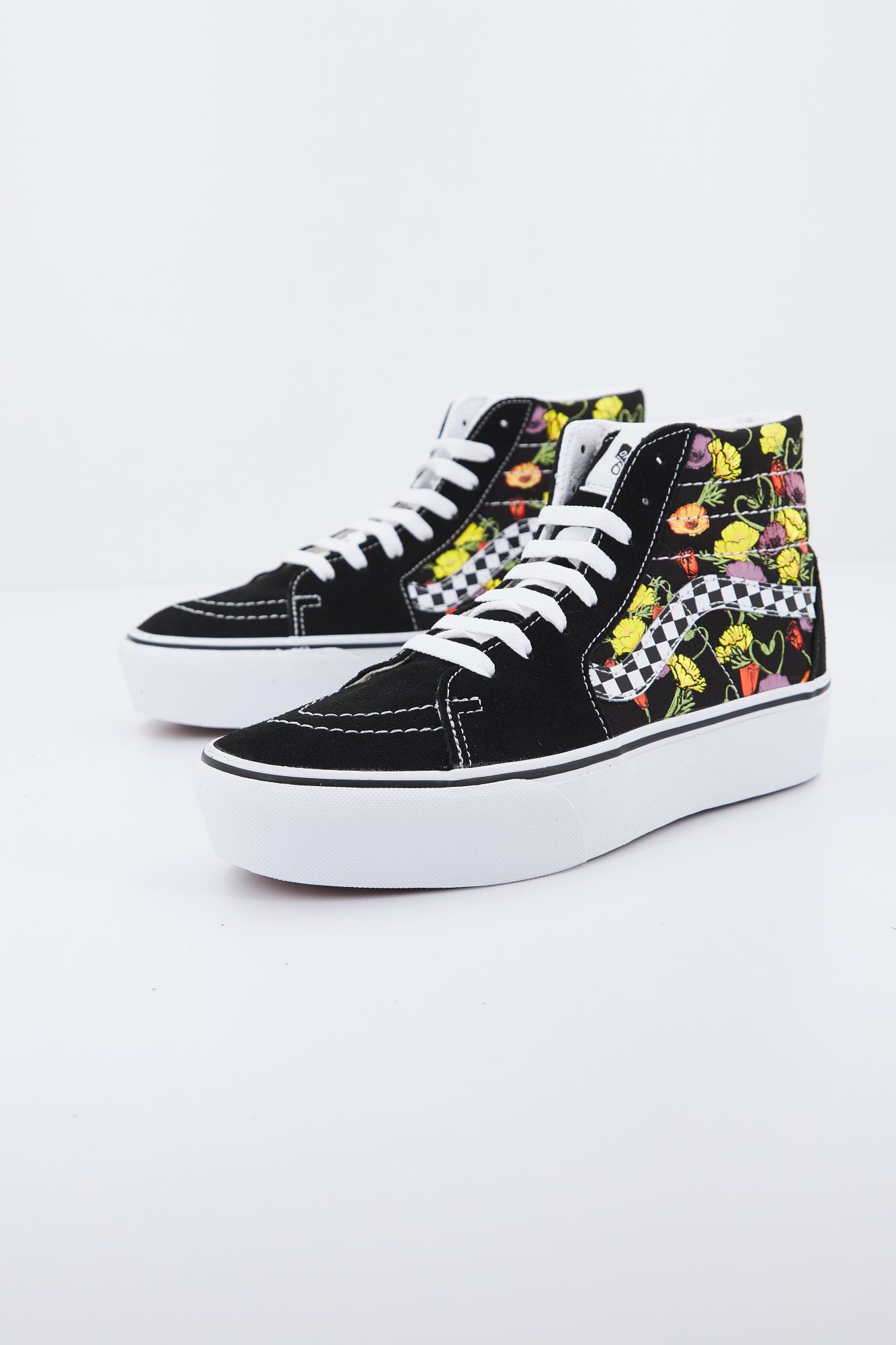 VANS UA SK8-HI en color NEGRO (2)