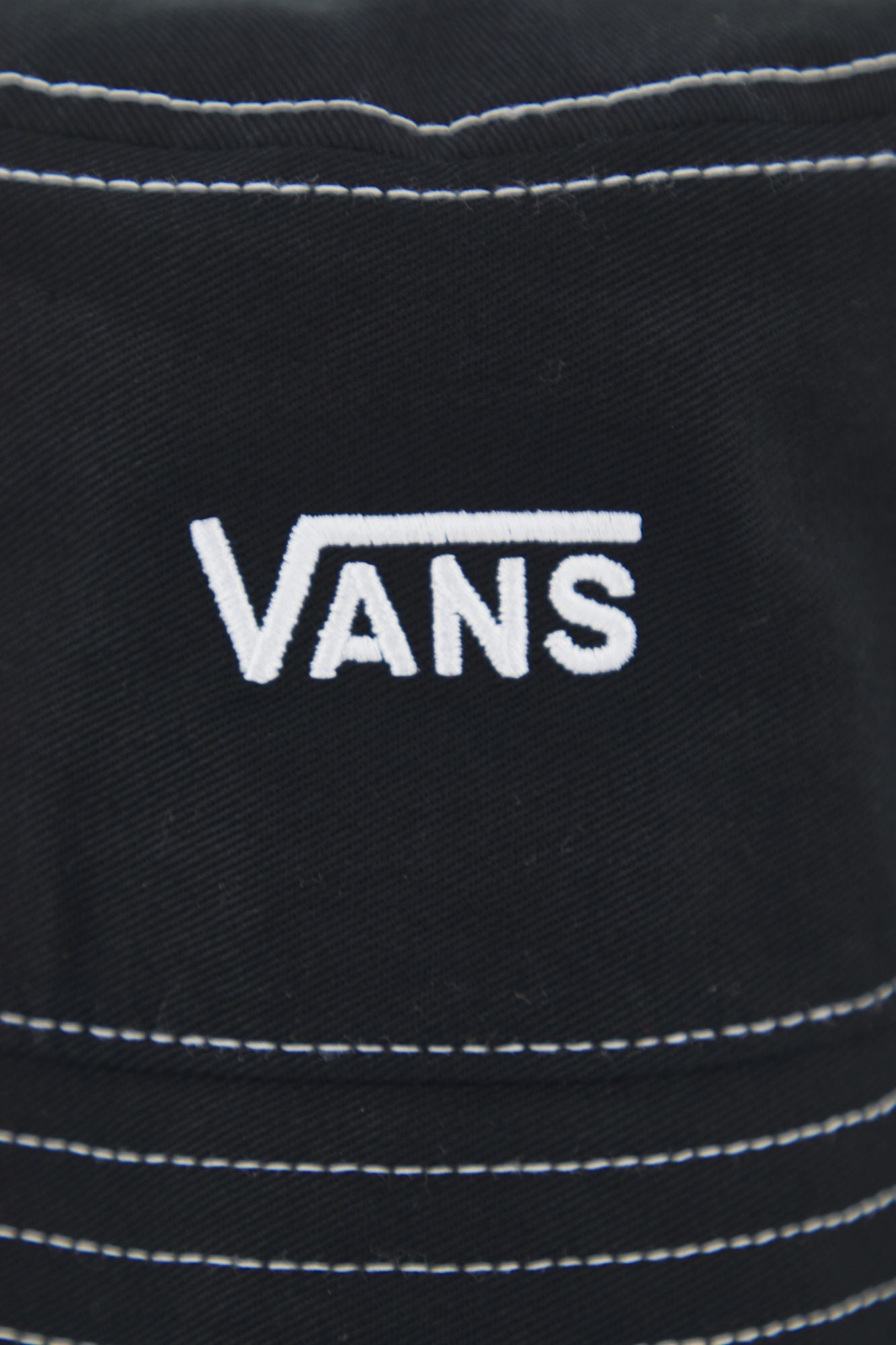 VANS HANKLEY BUCKET HAT en color NEGRO (4)