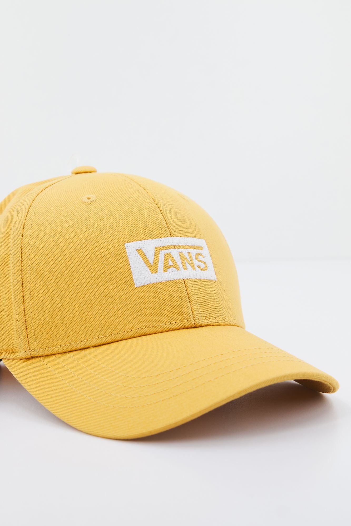 VANS BOXED STRUCTURED JOCKE en color MARRON CLARO (4)