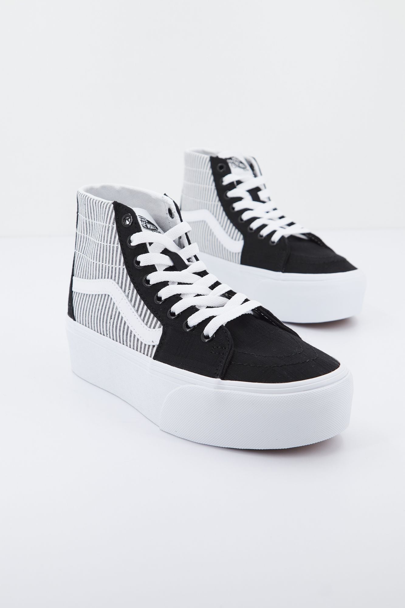 VANS SK8-HI TAPERED en color NEGRO (1)
