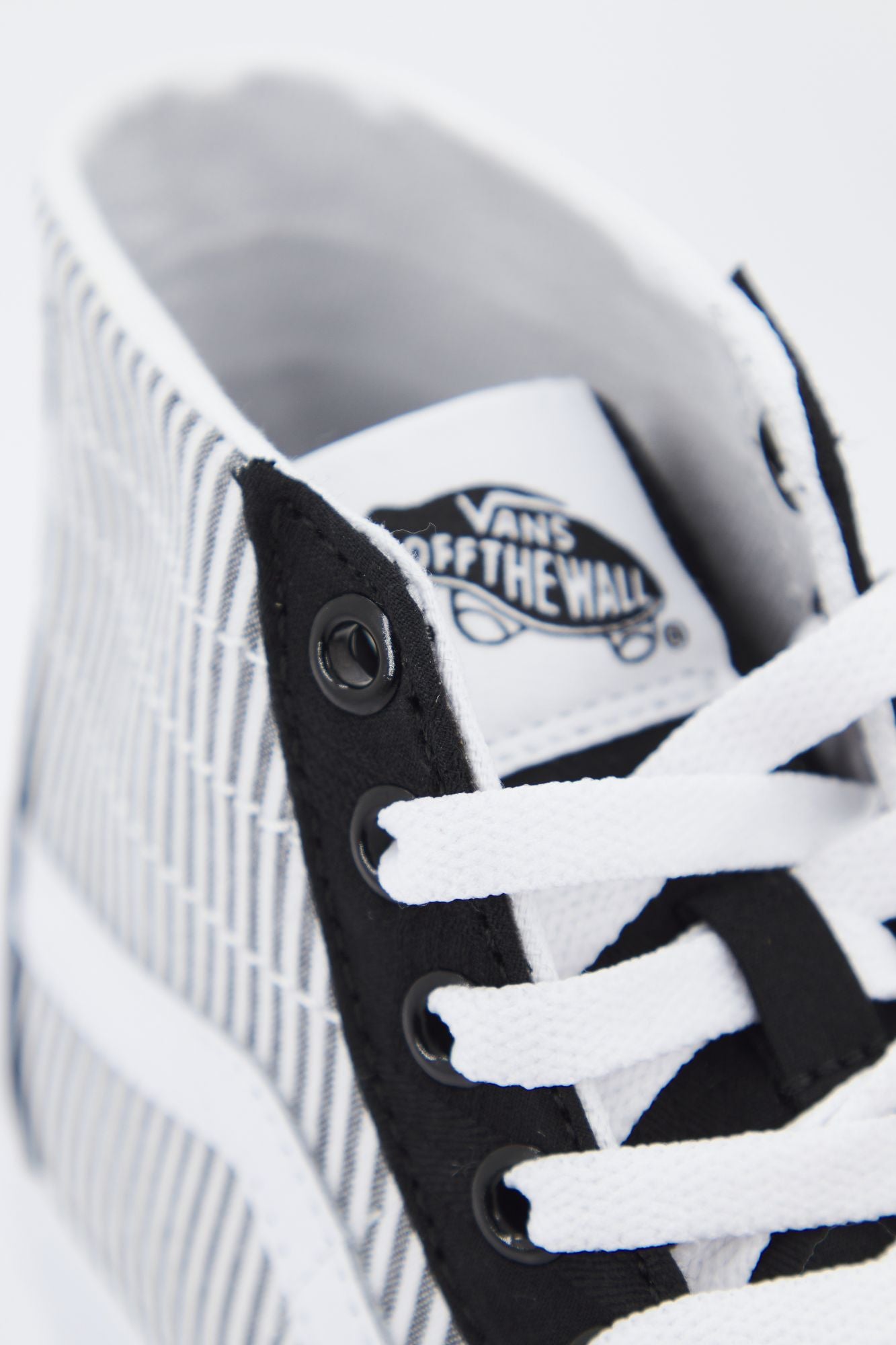 VANS SK8-HI TAPERED en color NEGRO (4)