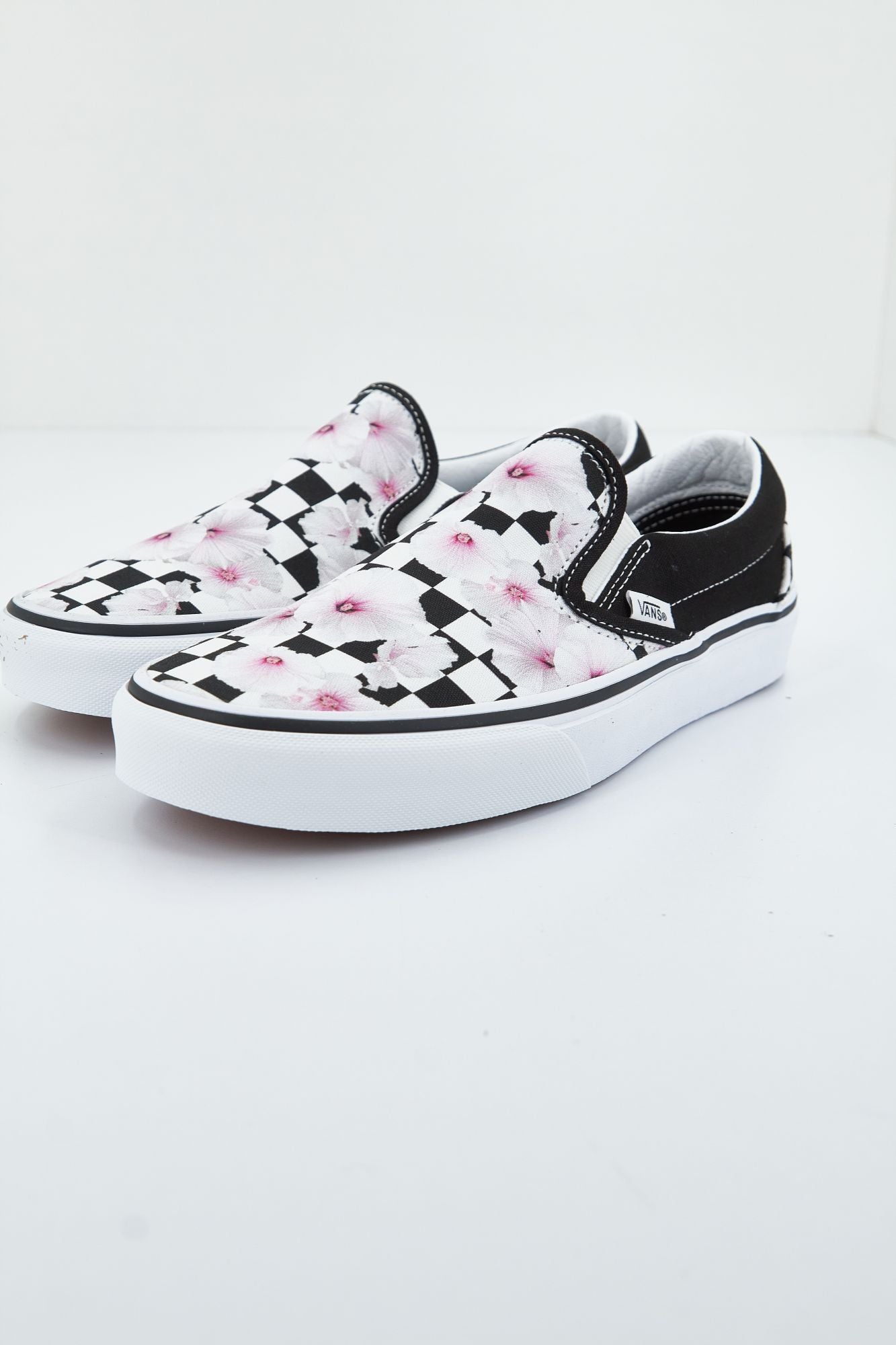 VANS CLASSIC SLIP-ON en color FLORAL (2)