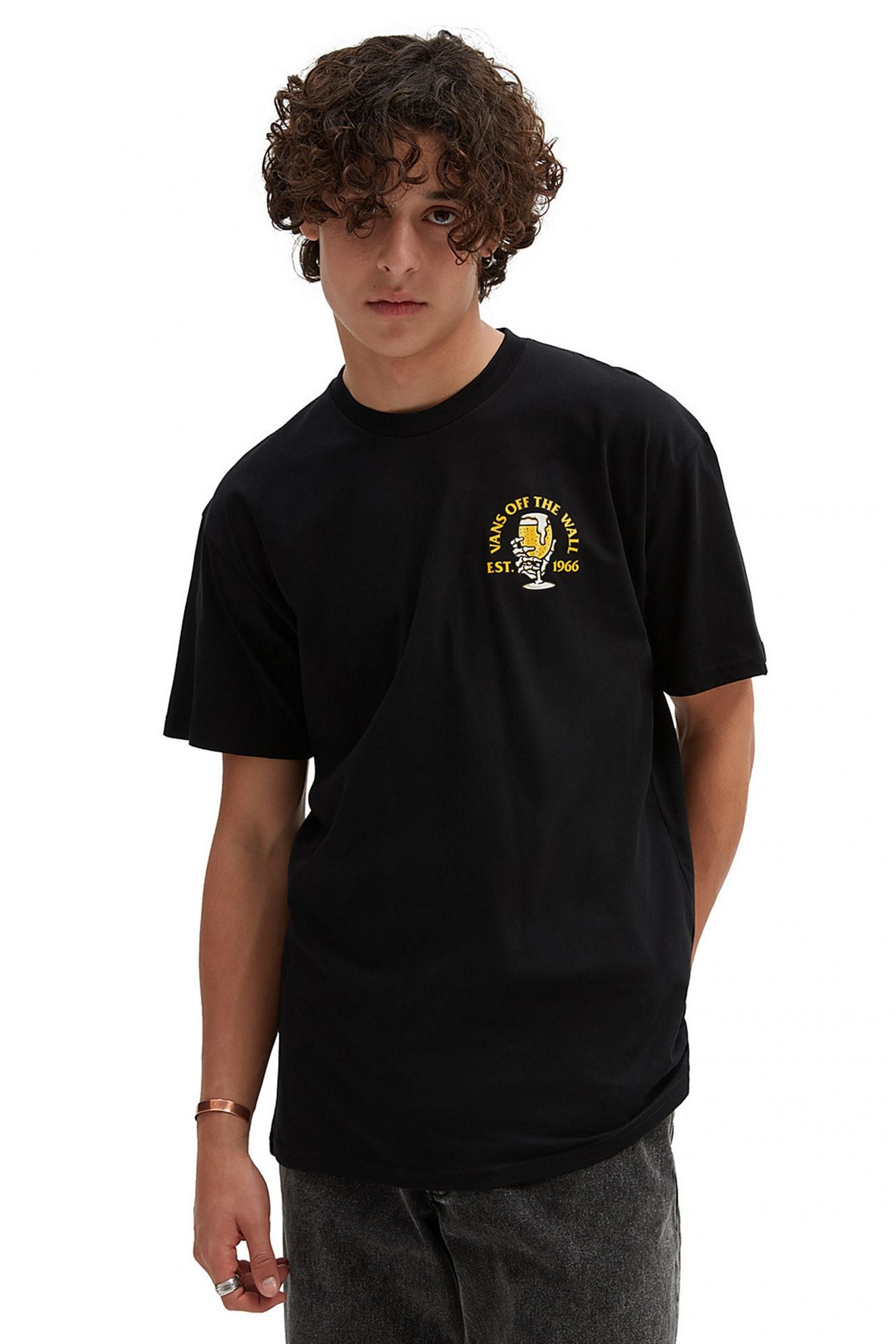 VANS COLDEST IN TOWN SS TEE en color NEGRO (1)