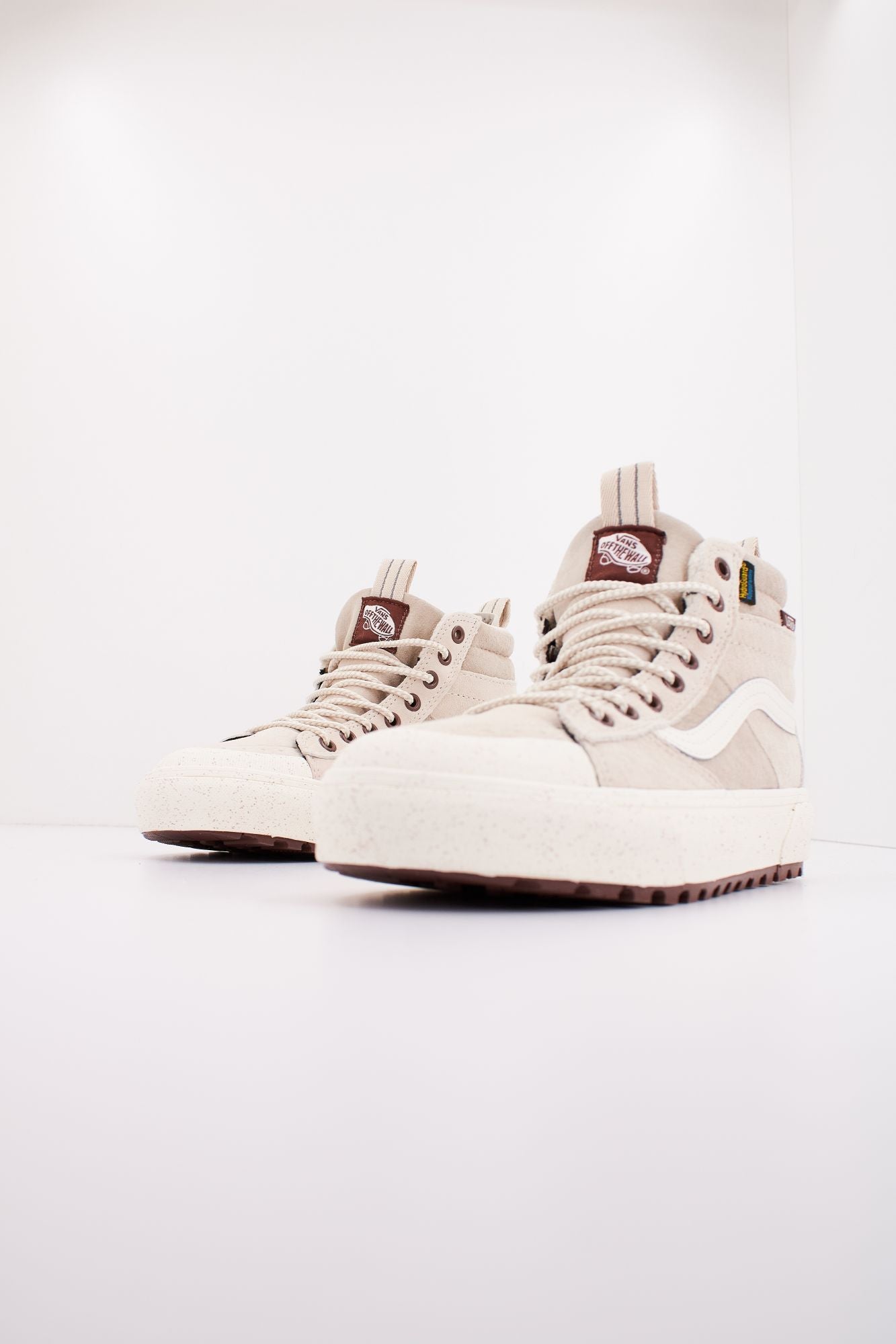 VANS SK8-HI MTE-2 en color BEIS (2)