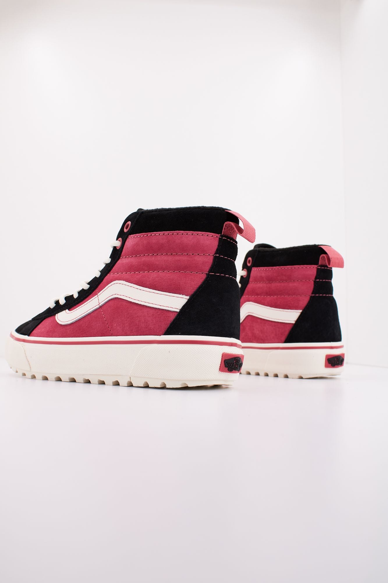 VANS SK8-HI MTE-1 en color ROSA (3)