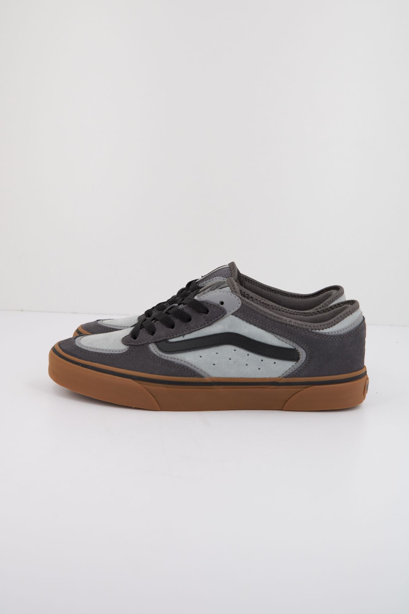 VANS ROWLEY CLASSIC en color GRIS (1)