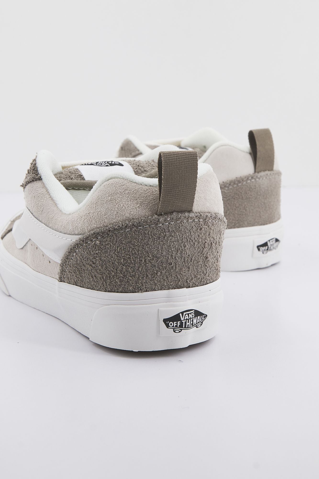 VANS KNU SKOOL en color BEIS (3)