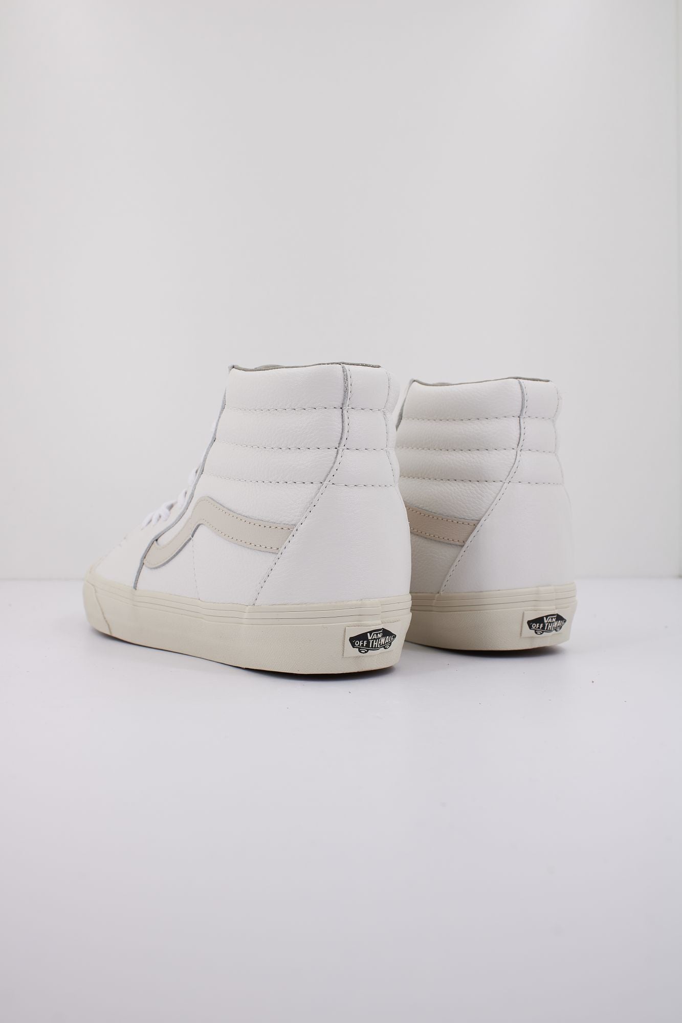 VANS SK8-HI en color BLANCO (3)
