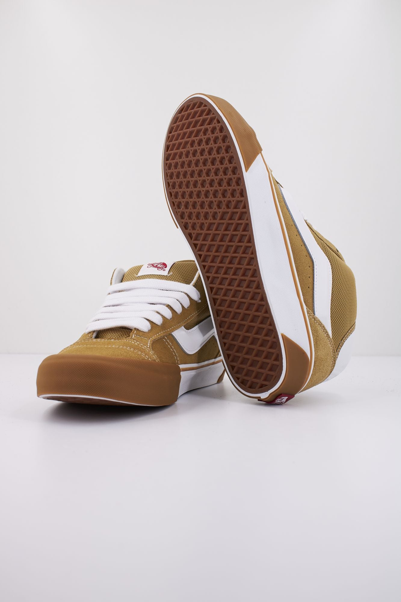 VANS KNU MID en color MARRON CLARO (4)