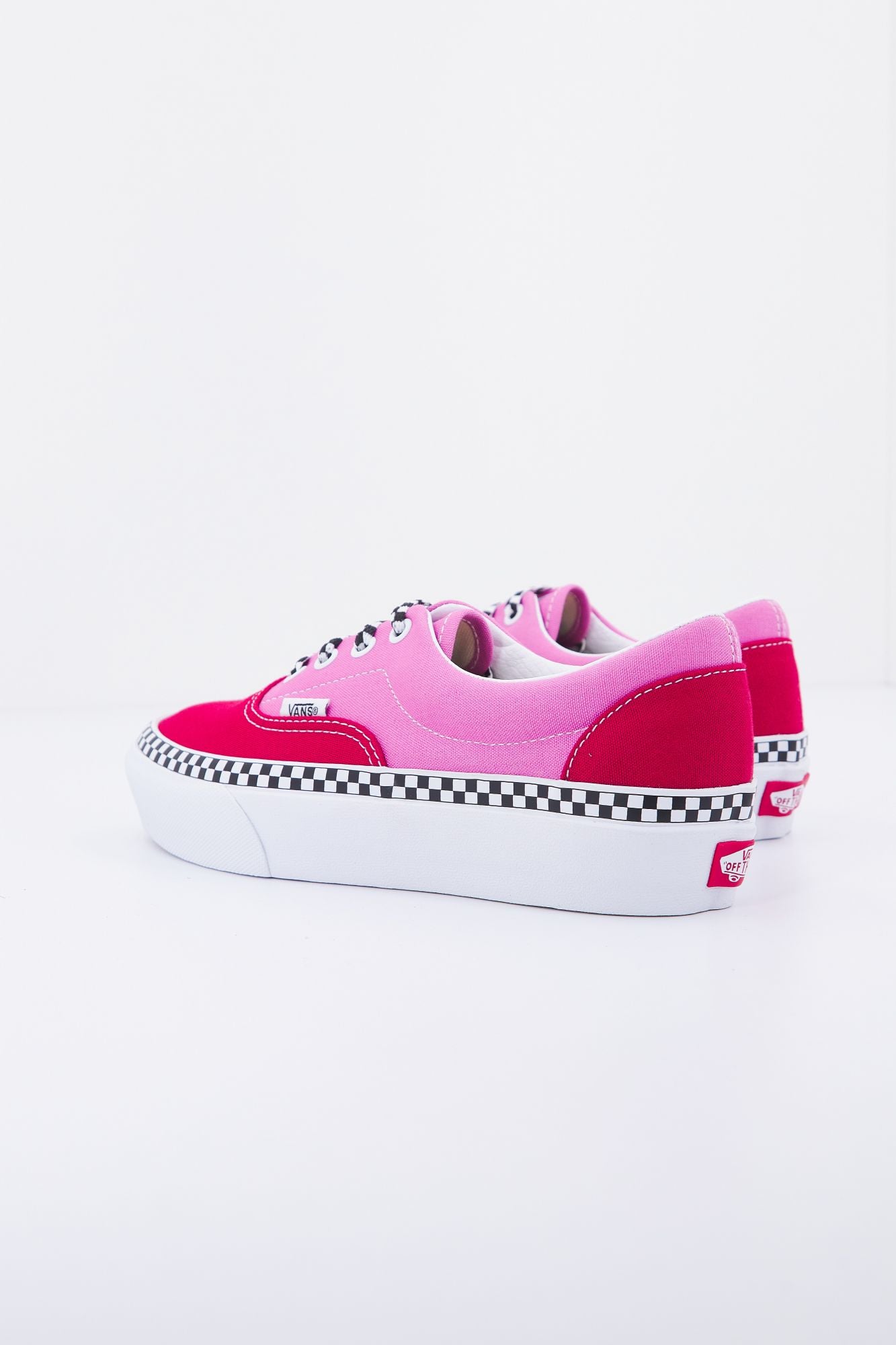 VANS UA ERA PLATFORM en color ROSA (4)