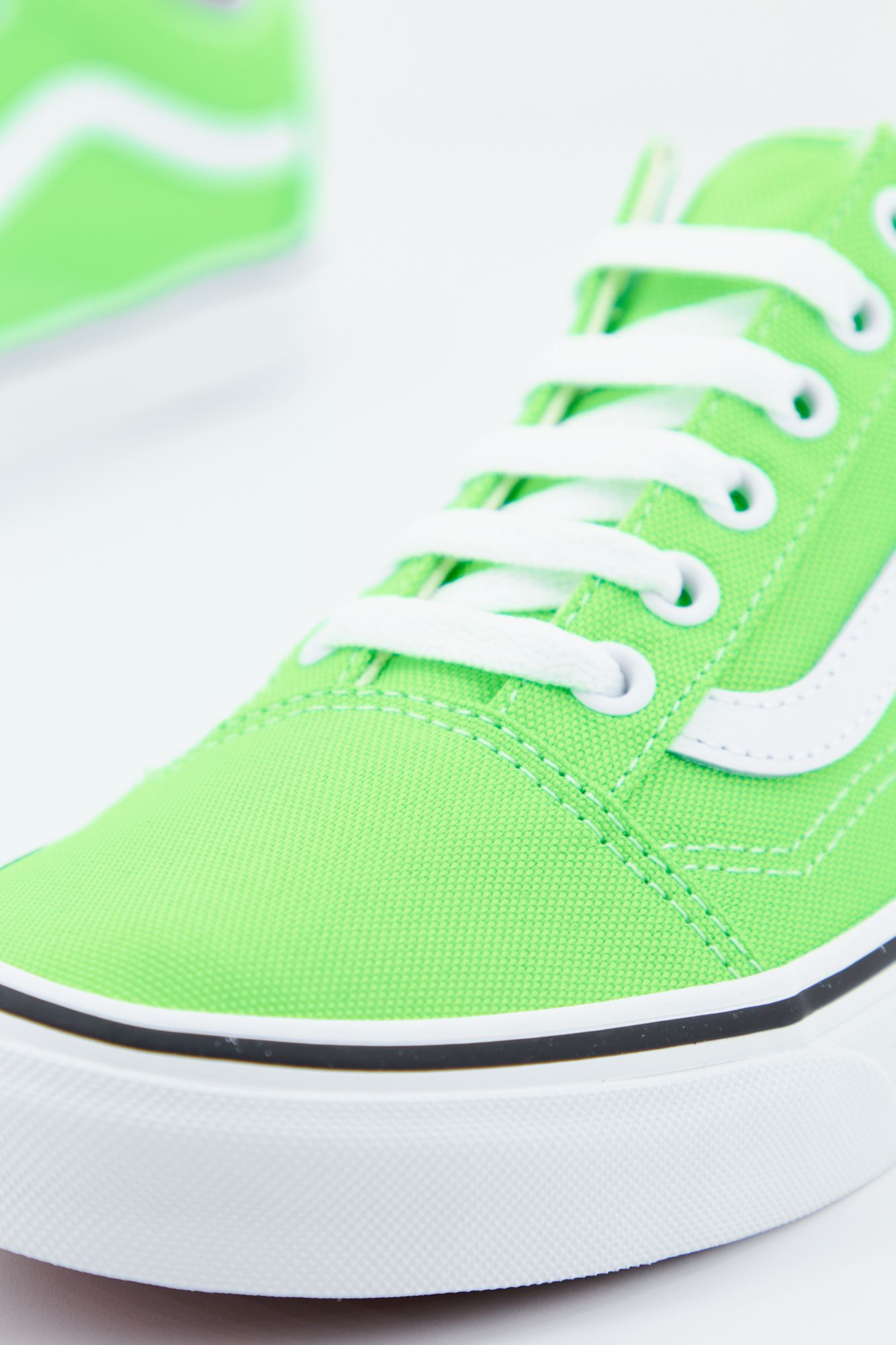 VANS UA OLD SKOOL en color VERDE (2)