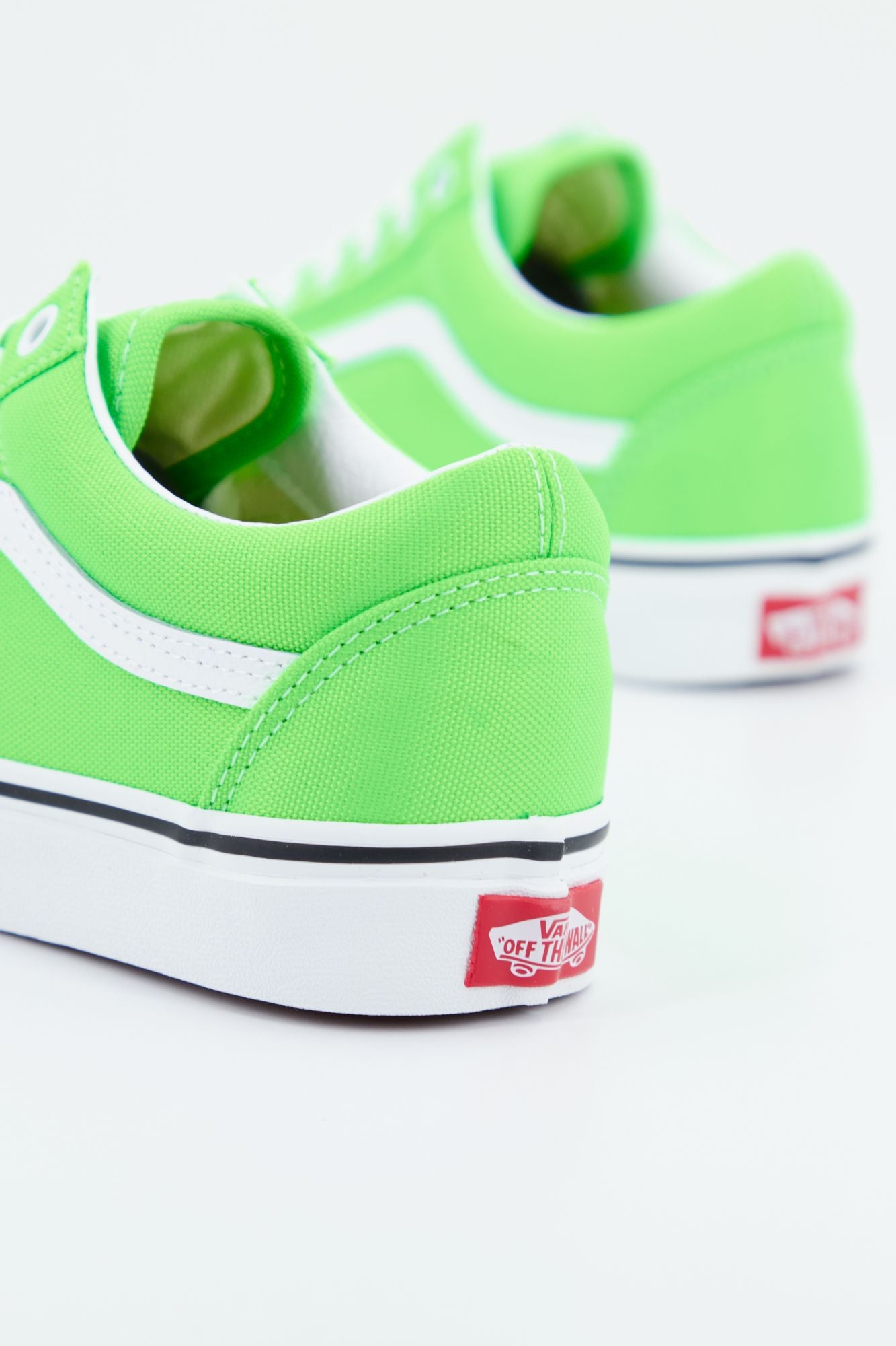 VANS UA OLD SKOOL en color VERDE (3)