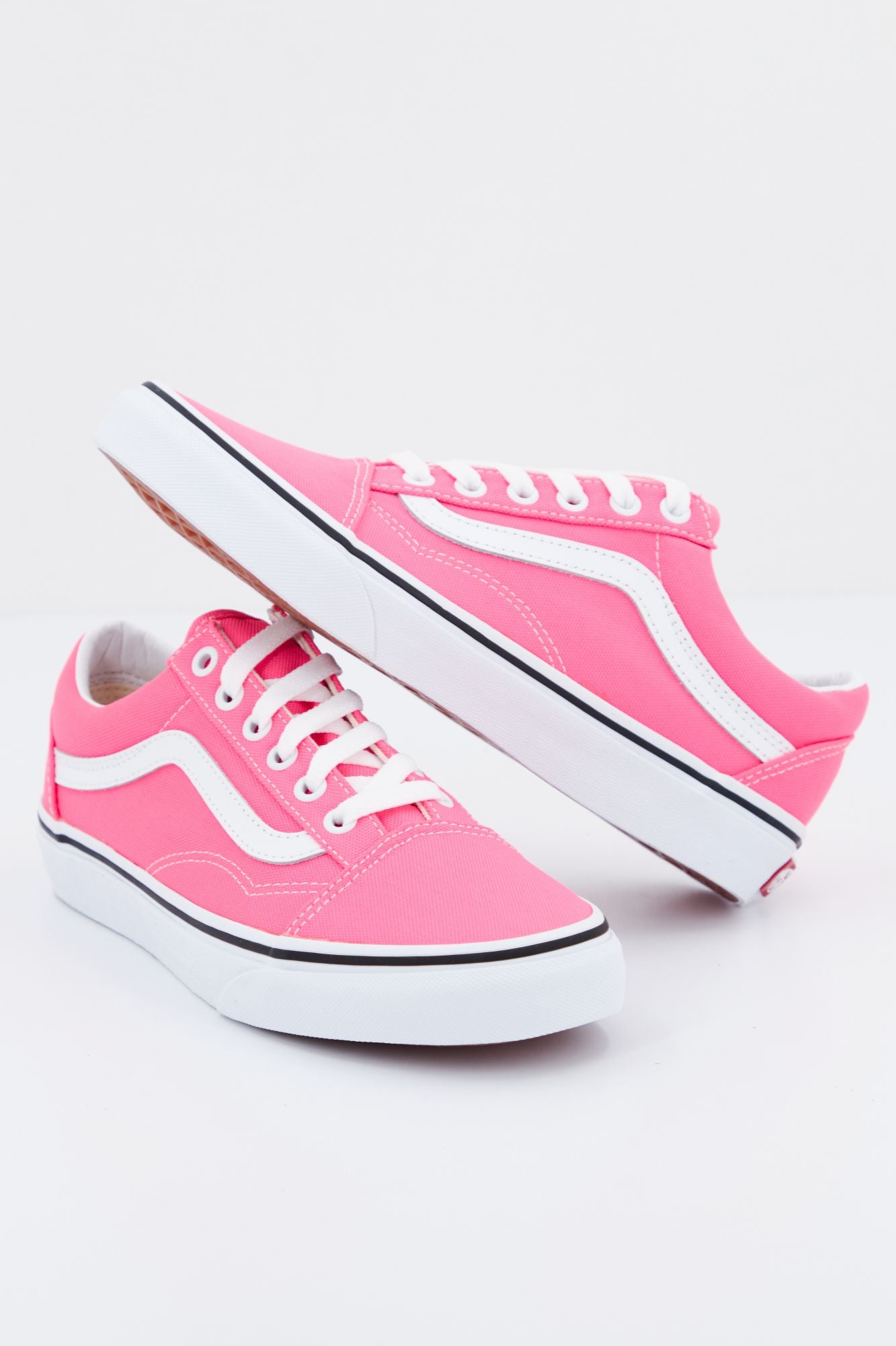 VANS UA OLD SKOOL en color ROSA (1)