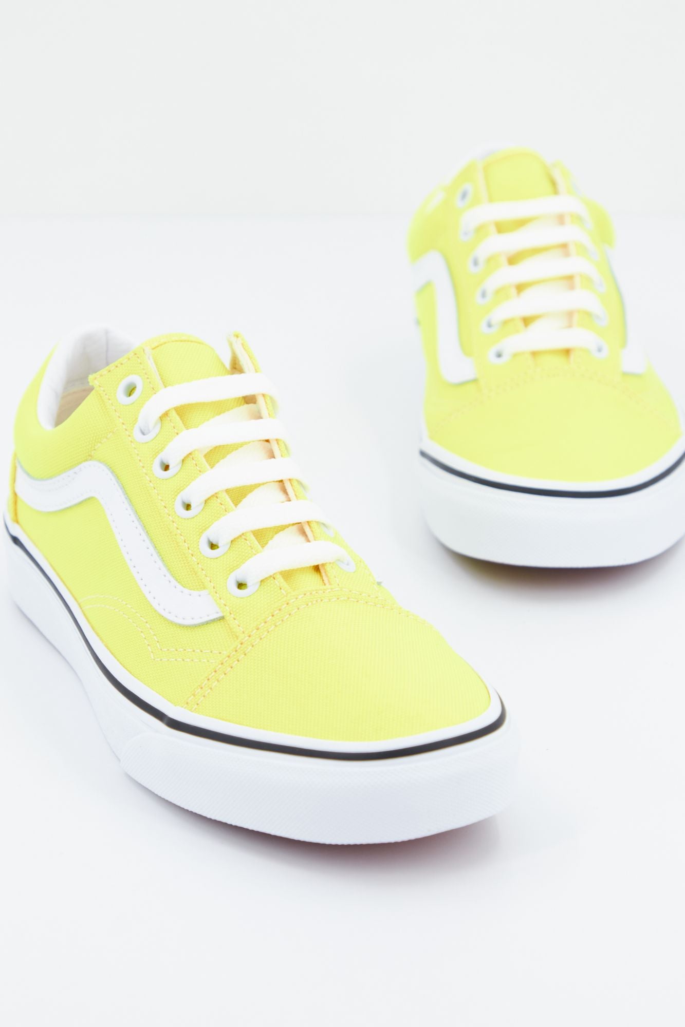 VANS UA OLD SKOOL en color AMARILLO (4)