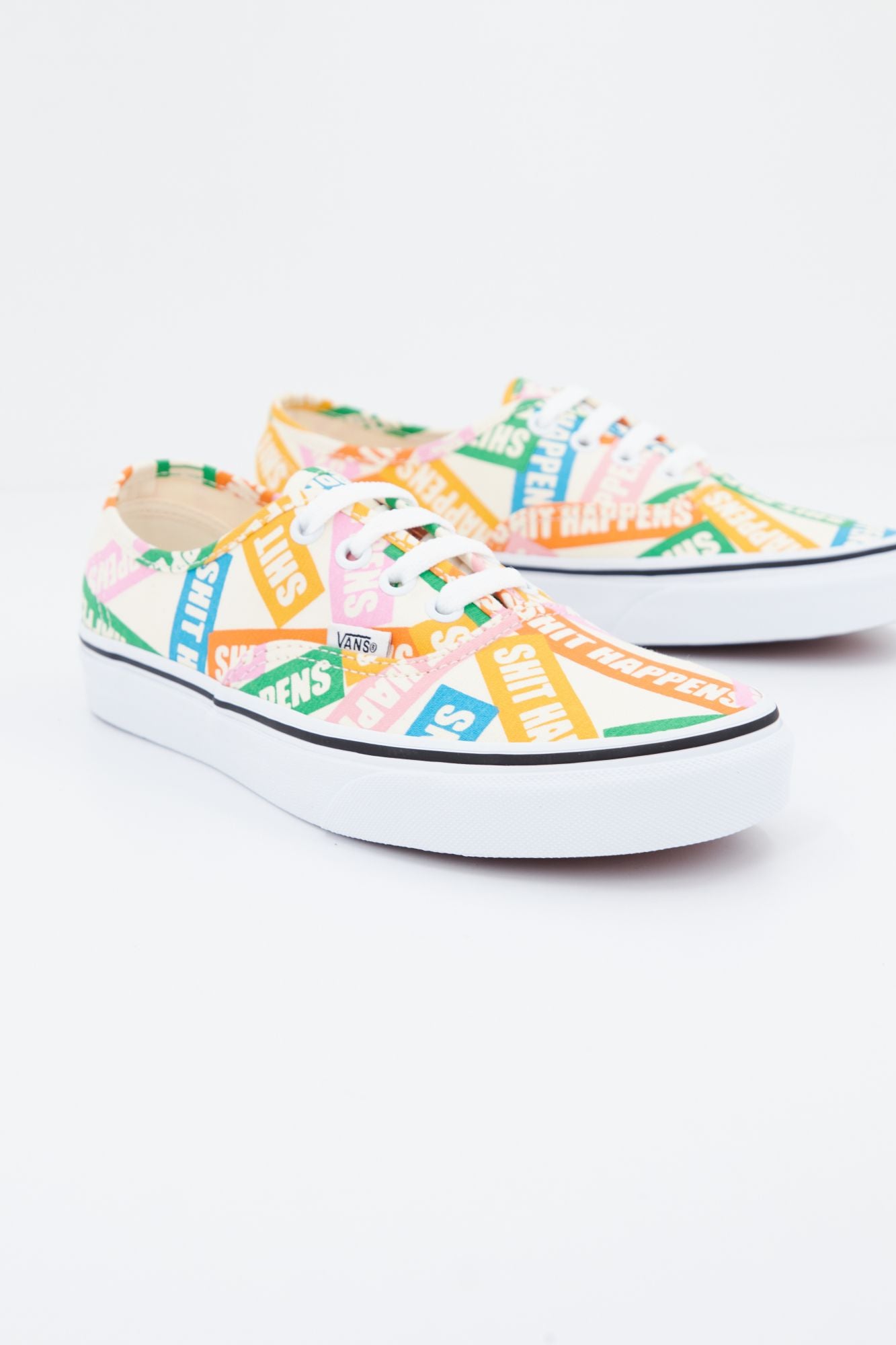 VANS UA AUTHENTIC en color BEIS (1)