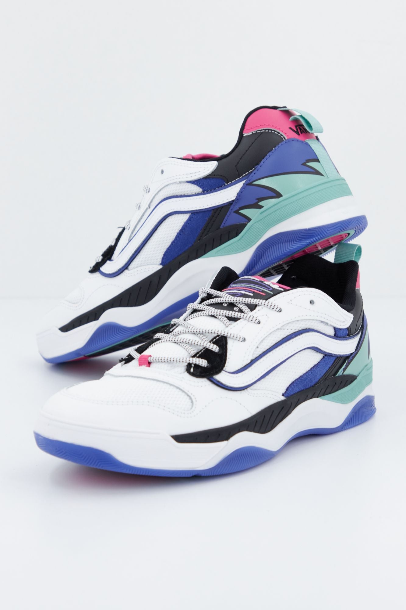 VANS UA Brux WC en color BLANCO (1)