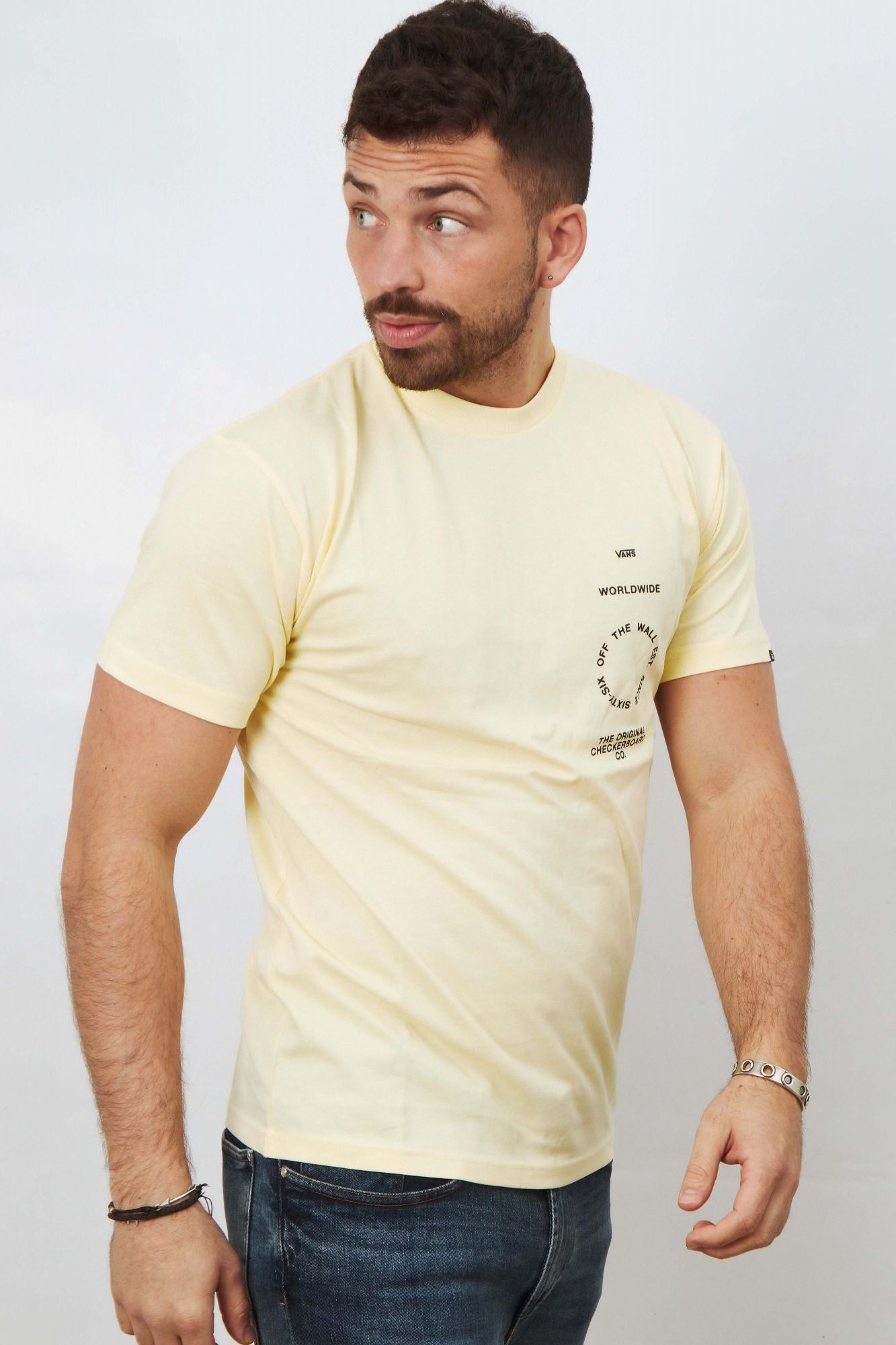 VANS DISTORTION TYPE SS en color AMARILLO (2)