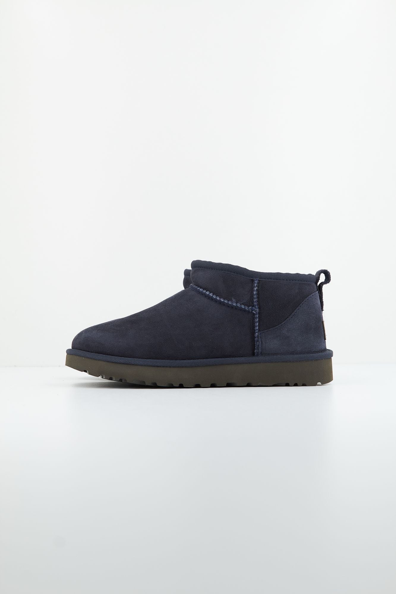 UGG W CLASSIC ULTRA MINI en color AZUL (1)