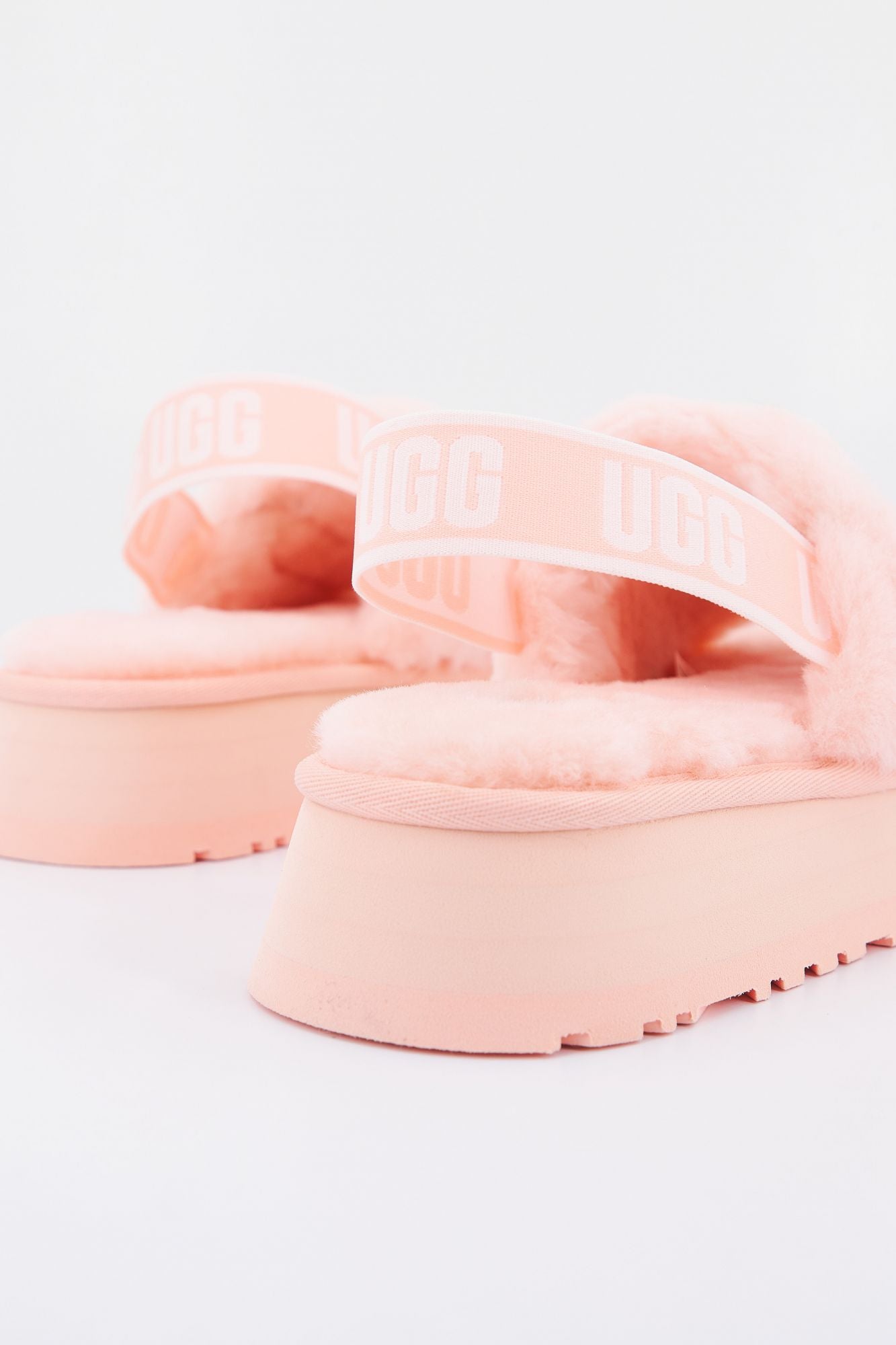 UGG W DISCO SLIDE en color ROSA (3)