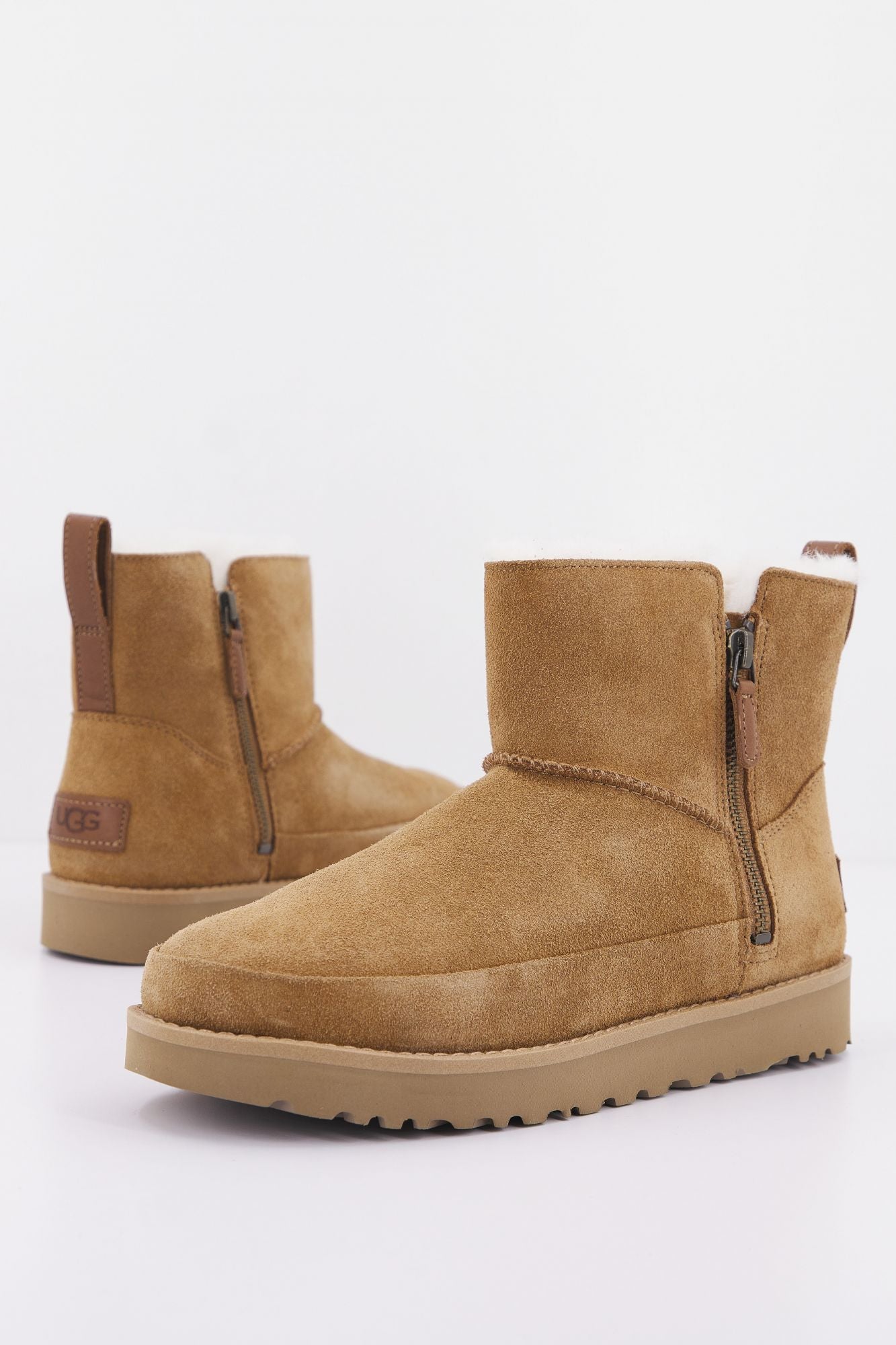 UGG W CLASSIC ZIP MINI en color MARRON CLARO (1)