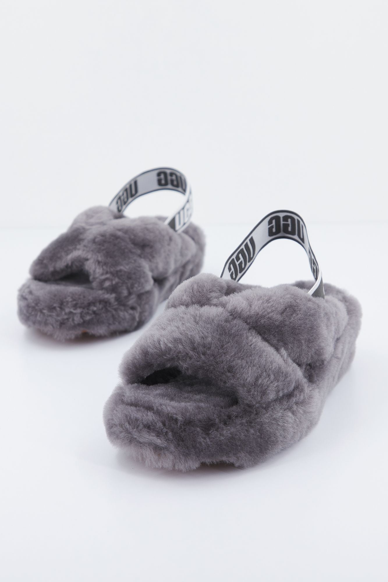UGG W FAB YEAH en color GRIS (2)