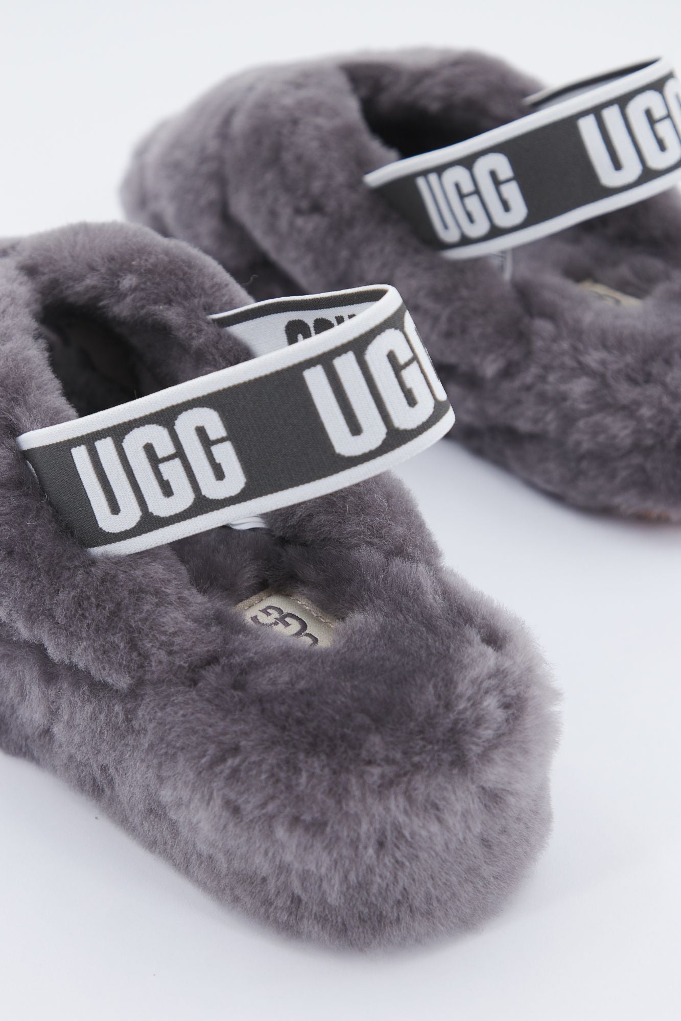 UGG W FAB YEAH en color GRIS (3)