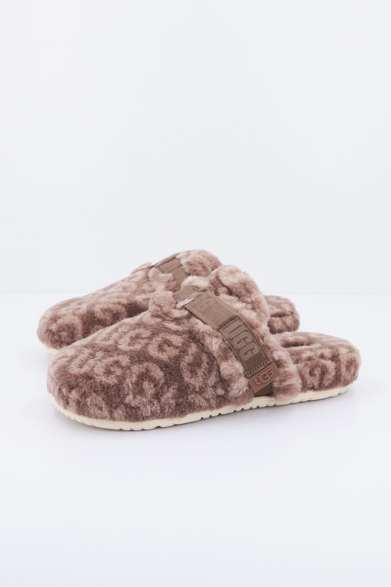 UGG M FLUFF IT POP en color MARRON (1)