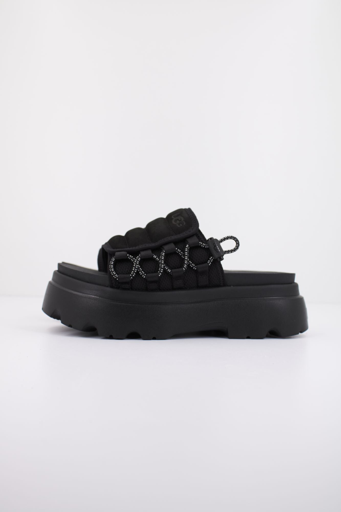 UGG CALLIE en color NEGRO (1)