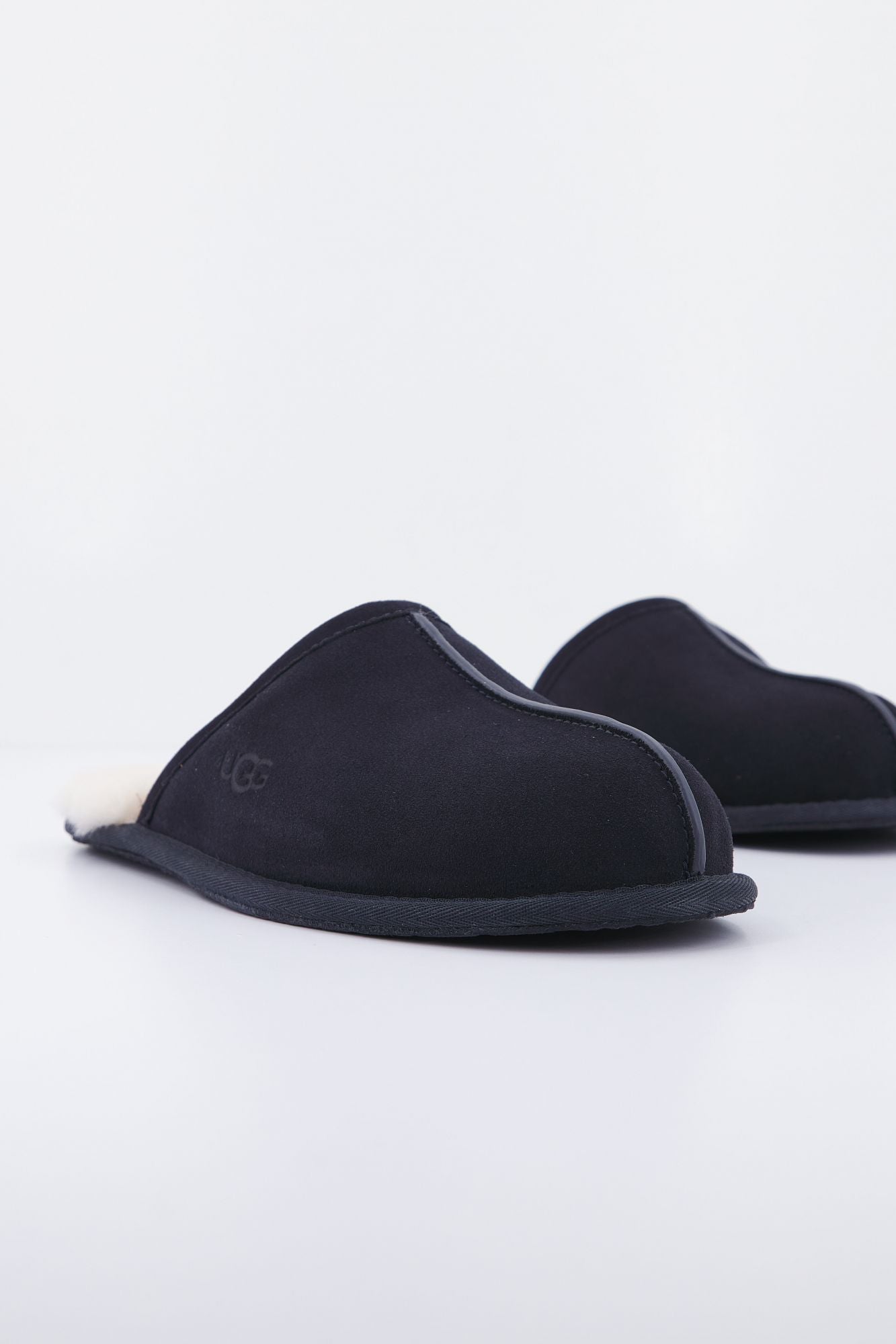UGG SCUFF en color AZUL (2)