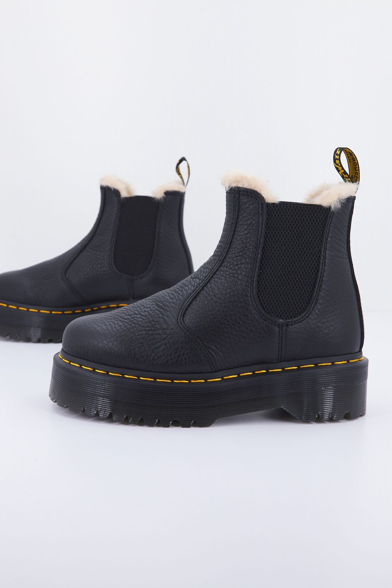 DR. MARTENS 2976 QUAD FL en color NEGRO (2)