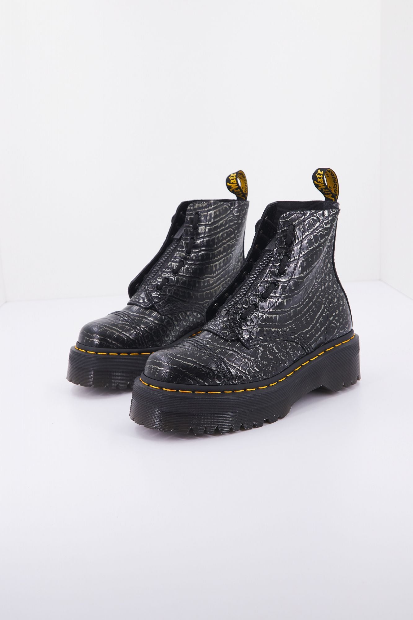 DR. MARTENS SINCLAIR GUNMETAL en color NEGRO (2)