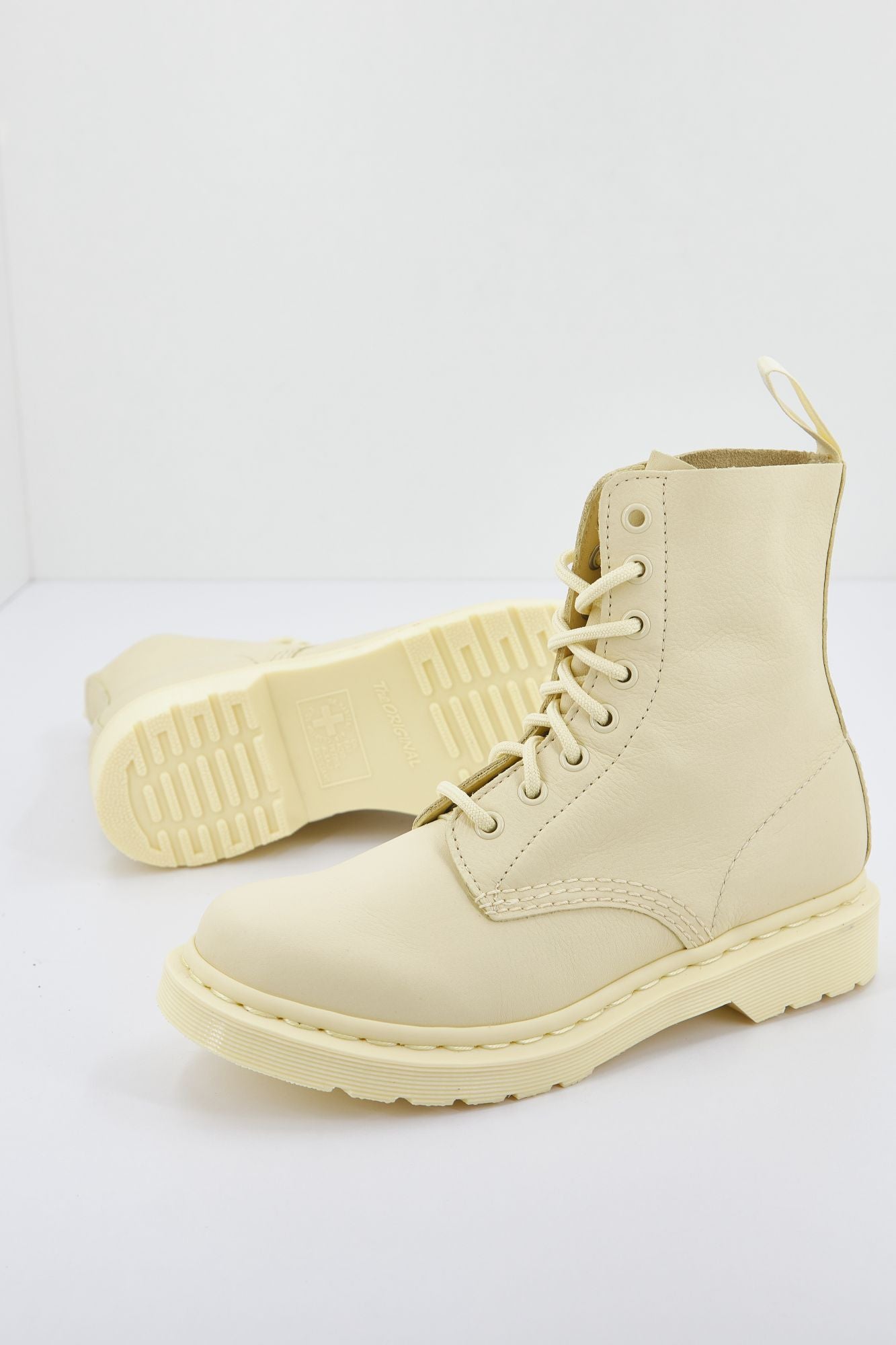DR. MARTENS PASCAL MONO TOILE CRE en color AMARILLO (2)