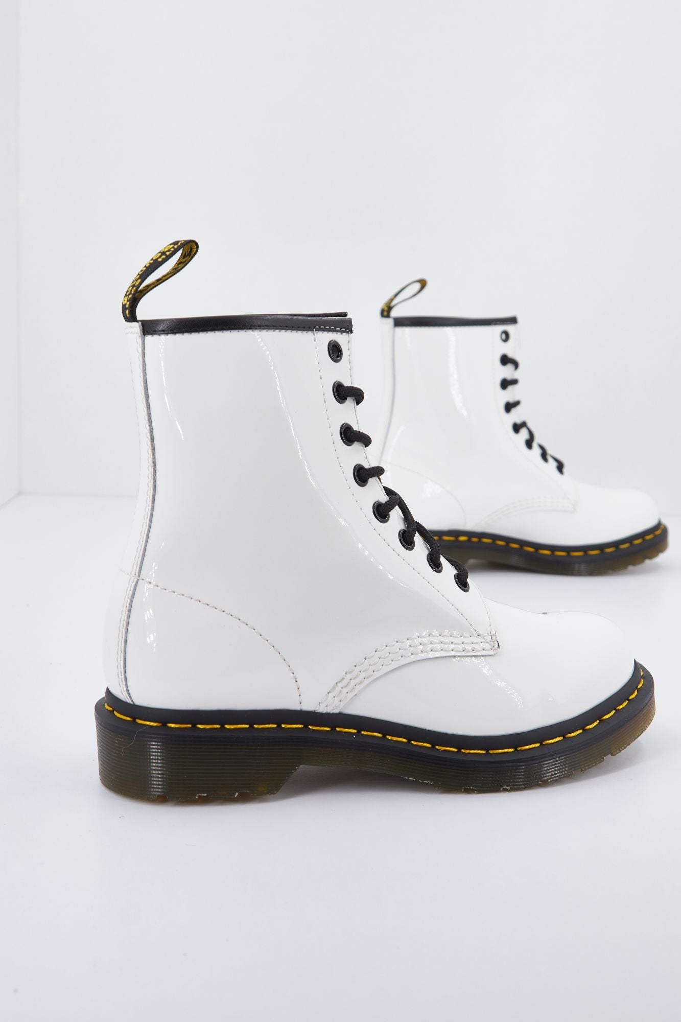 DR. MARTENS PATENT LAMPER  en color BLANCO (2)