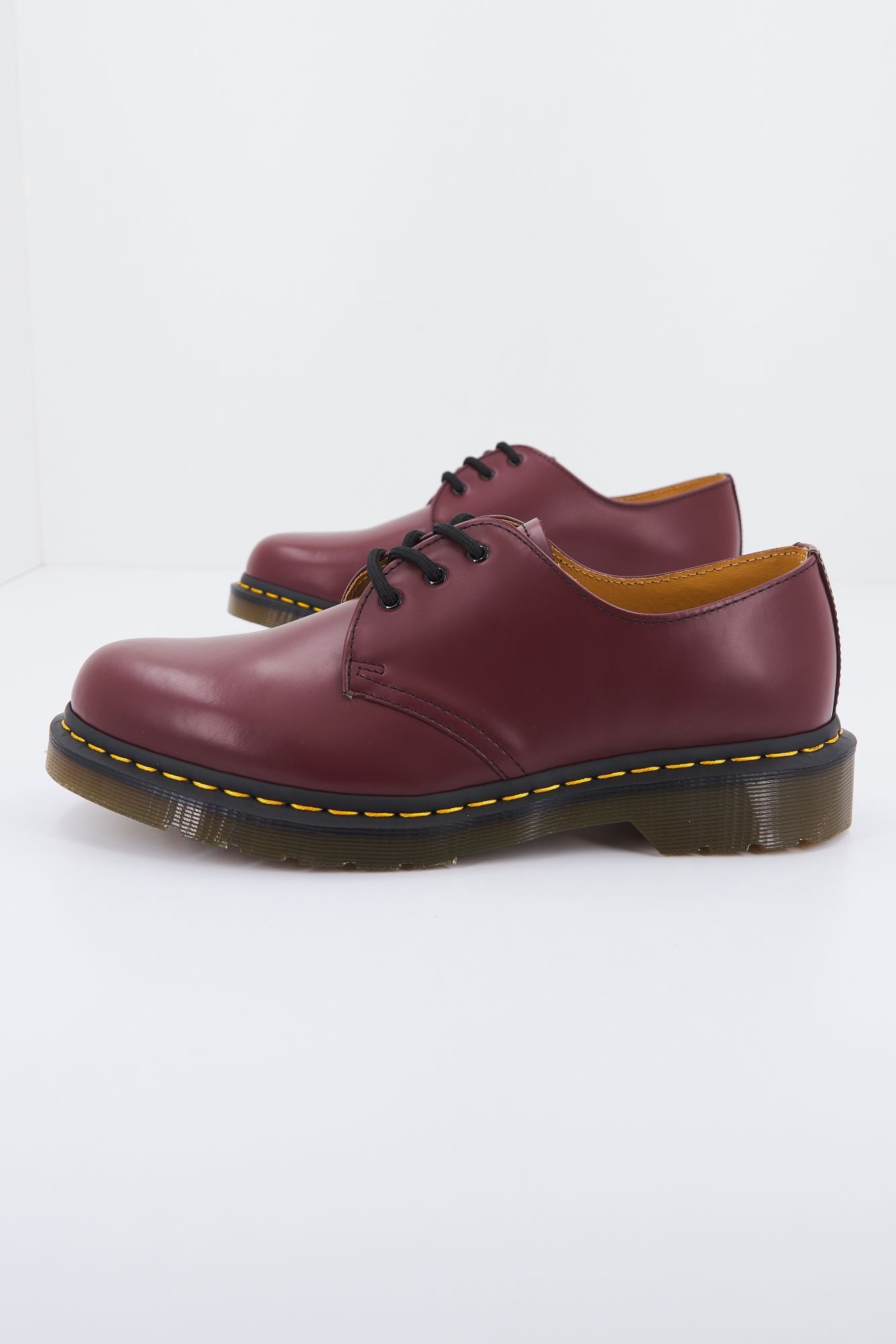 DR. MARTENS 1461 SMOOTH en color BURDEOS (2)