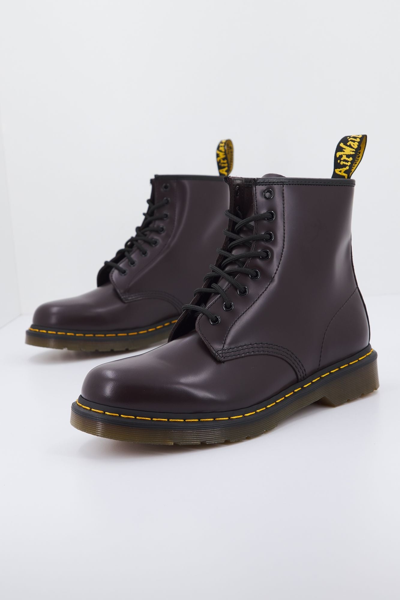 DR. MARTENS 1460 SMOOTH en color BURDEOS (1)