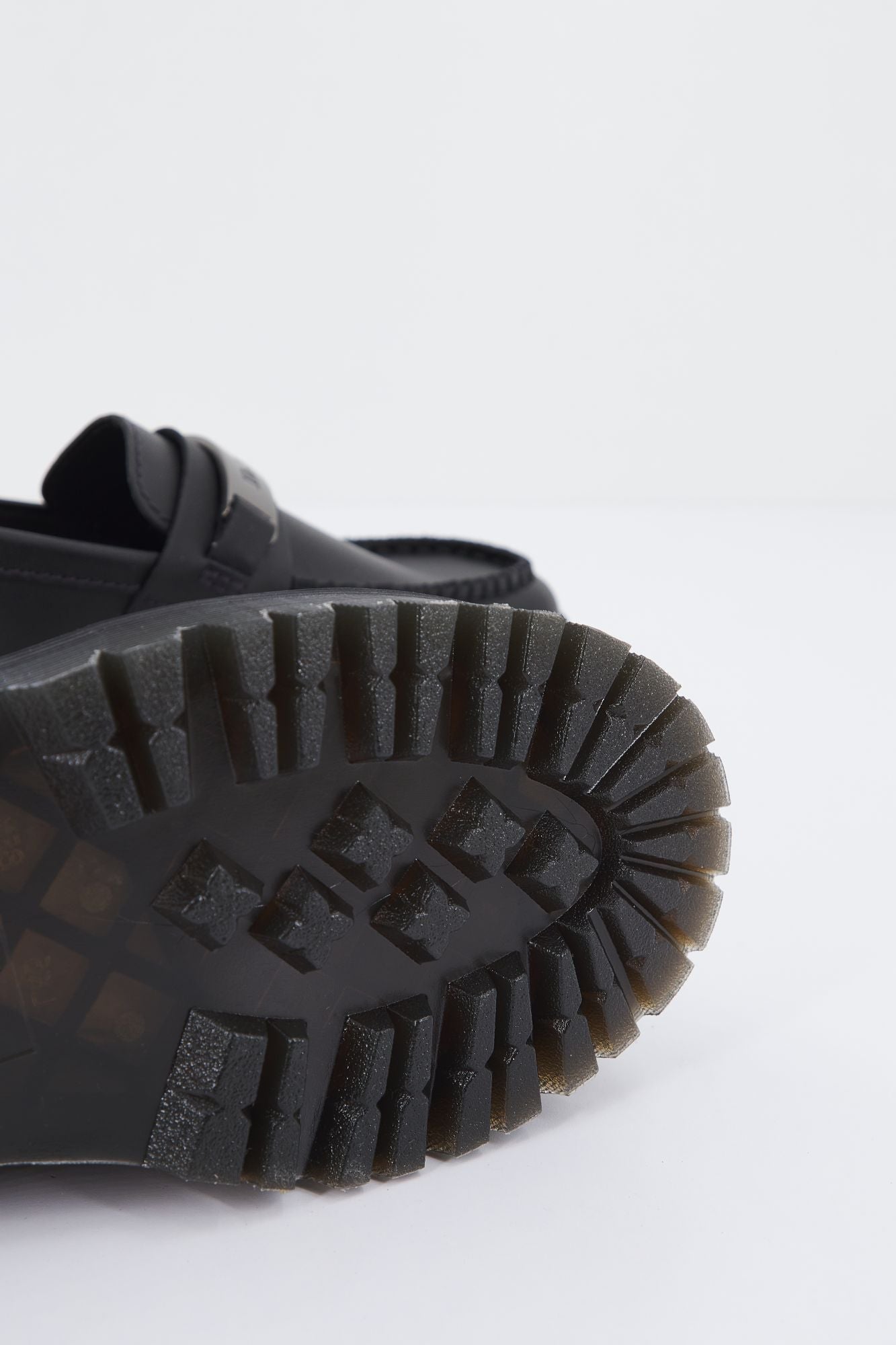 DR. MARTENS PENTON BEX DS PLTD en color NEGRO (4)