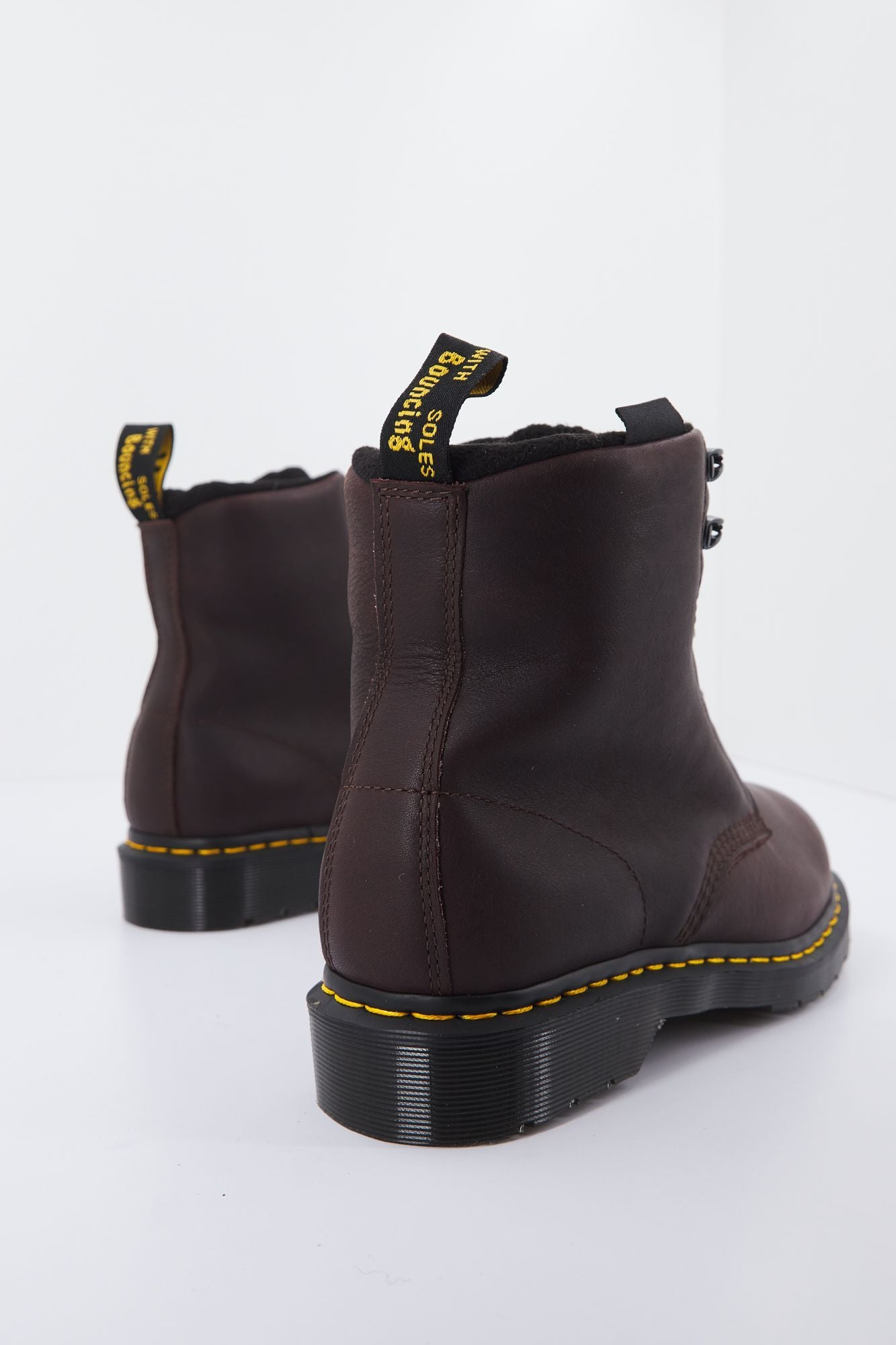 DR. MARTENS 27816201DM en color MARRON (2)