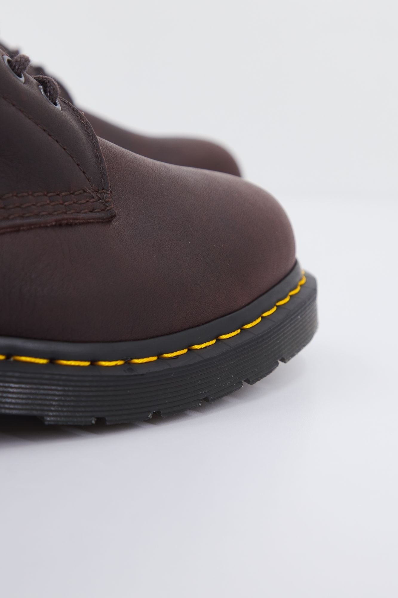 DR. MARTENS 27816201DM en color MARRON (3)