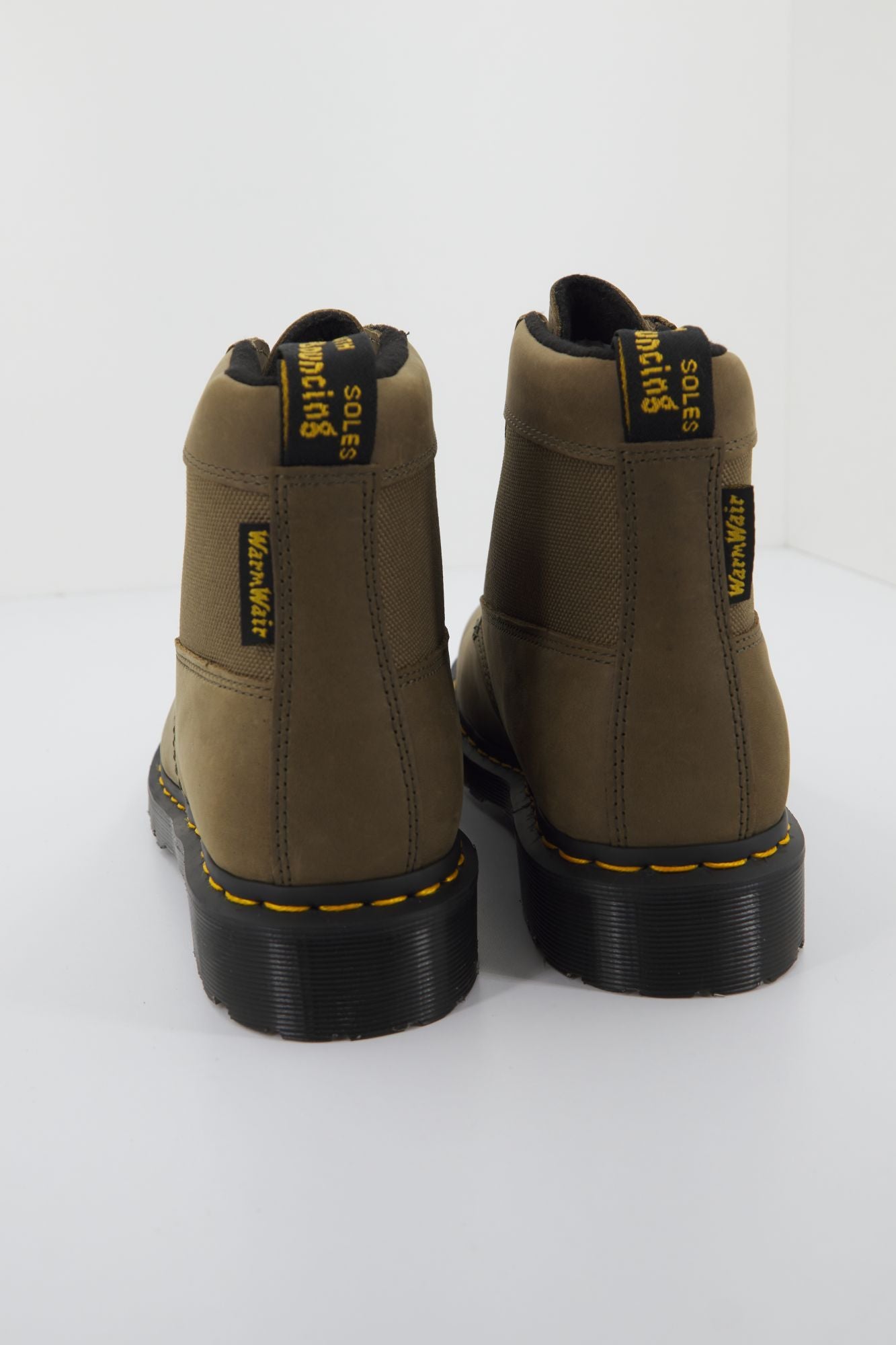 DR. MARTENS STREETER+EXTRA TOUGH en color VERDE (3)