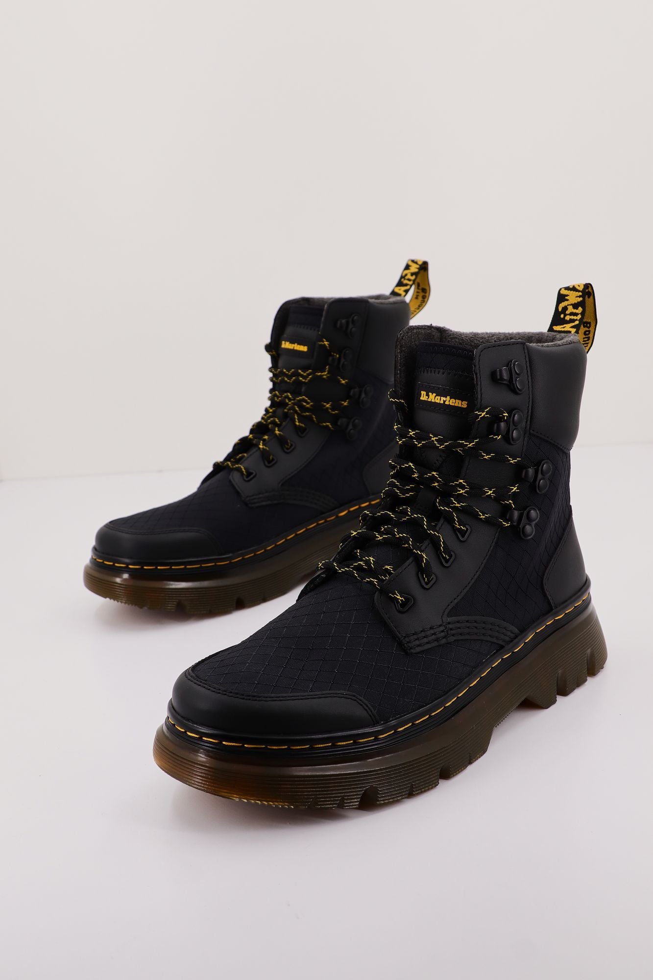 DR. MARTENS TARIK TG OILED FULL GRA en color AZUL (1)