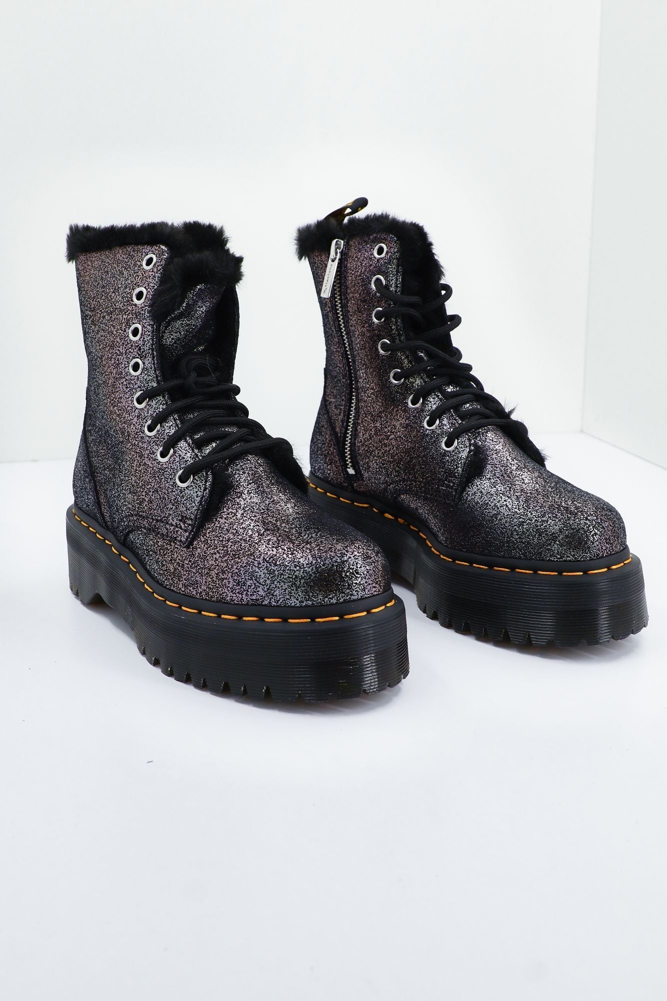 DR. MARTENS JADON FL DM en color NEGRO (2)