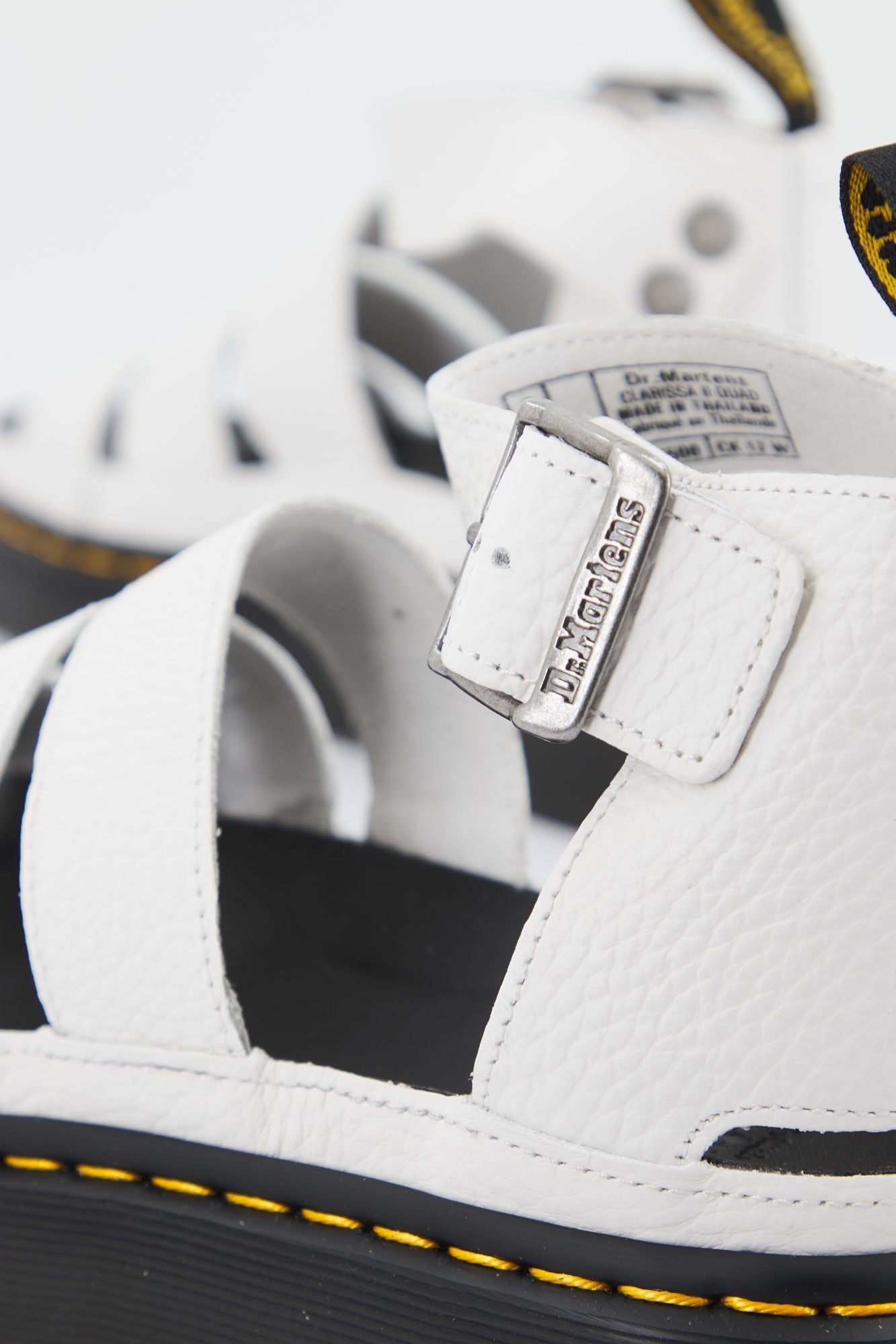 DR. MARTENS CLARISSA II QUAD MILLED en color BLANCO (4)
