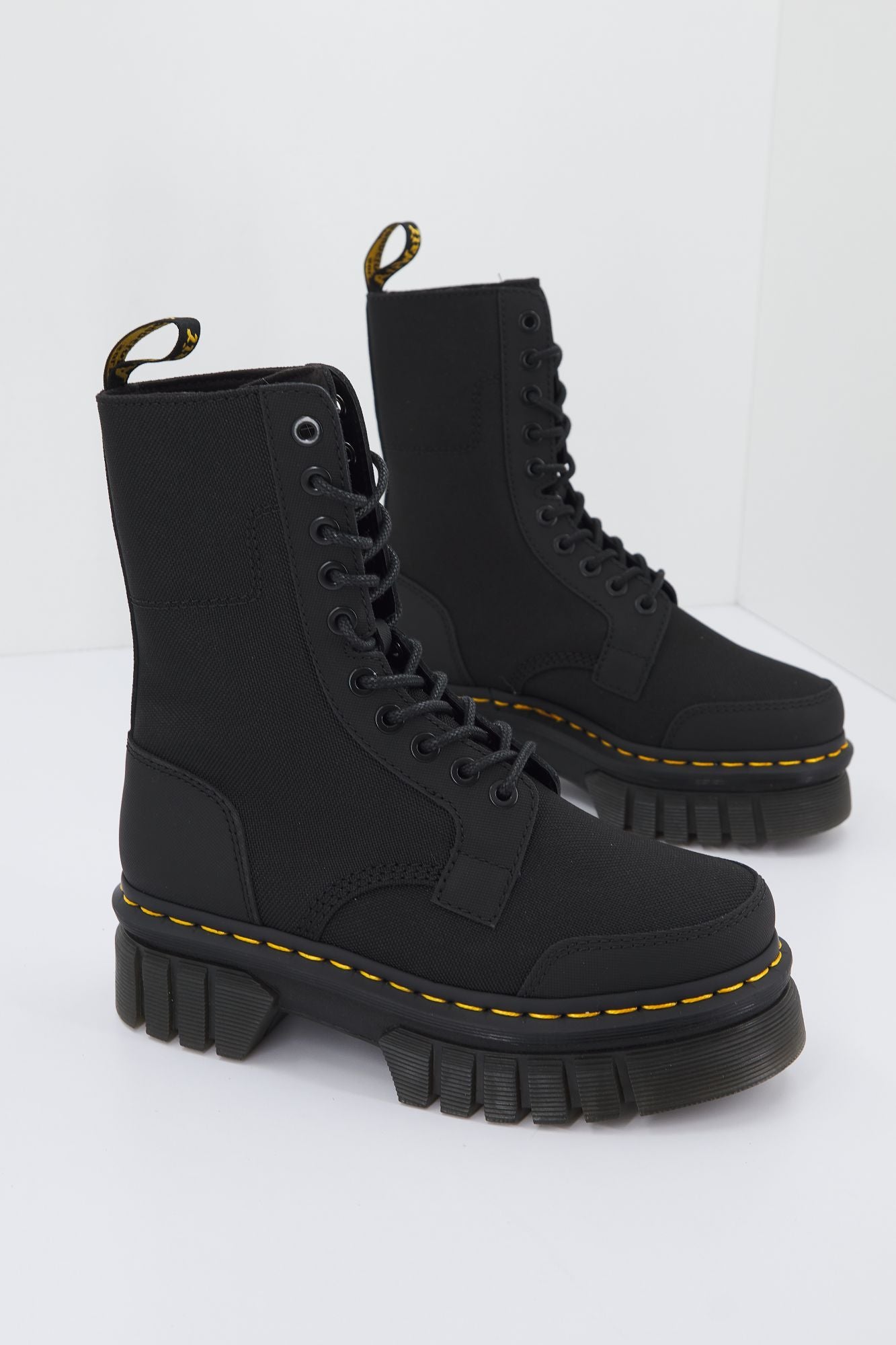 DR. MARTENS AUDRICK 10I en color NEGRO (1)