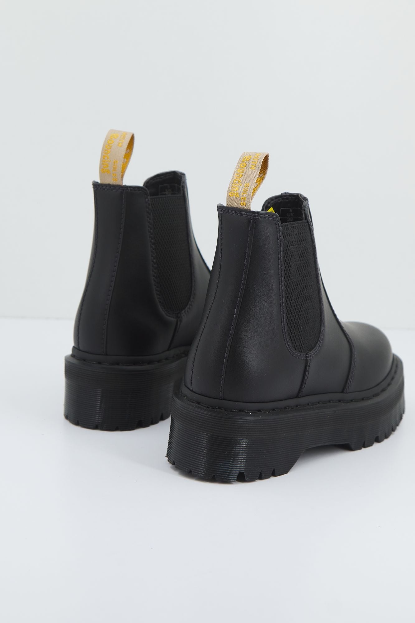 DR. MARTENS V 2976 QUAD MONO en color NEGRO (3)