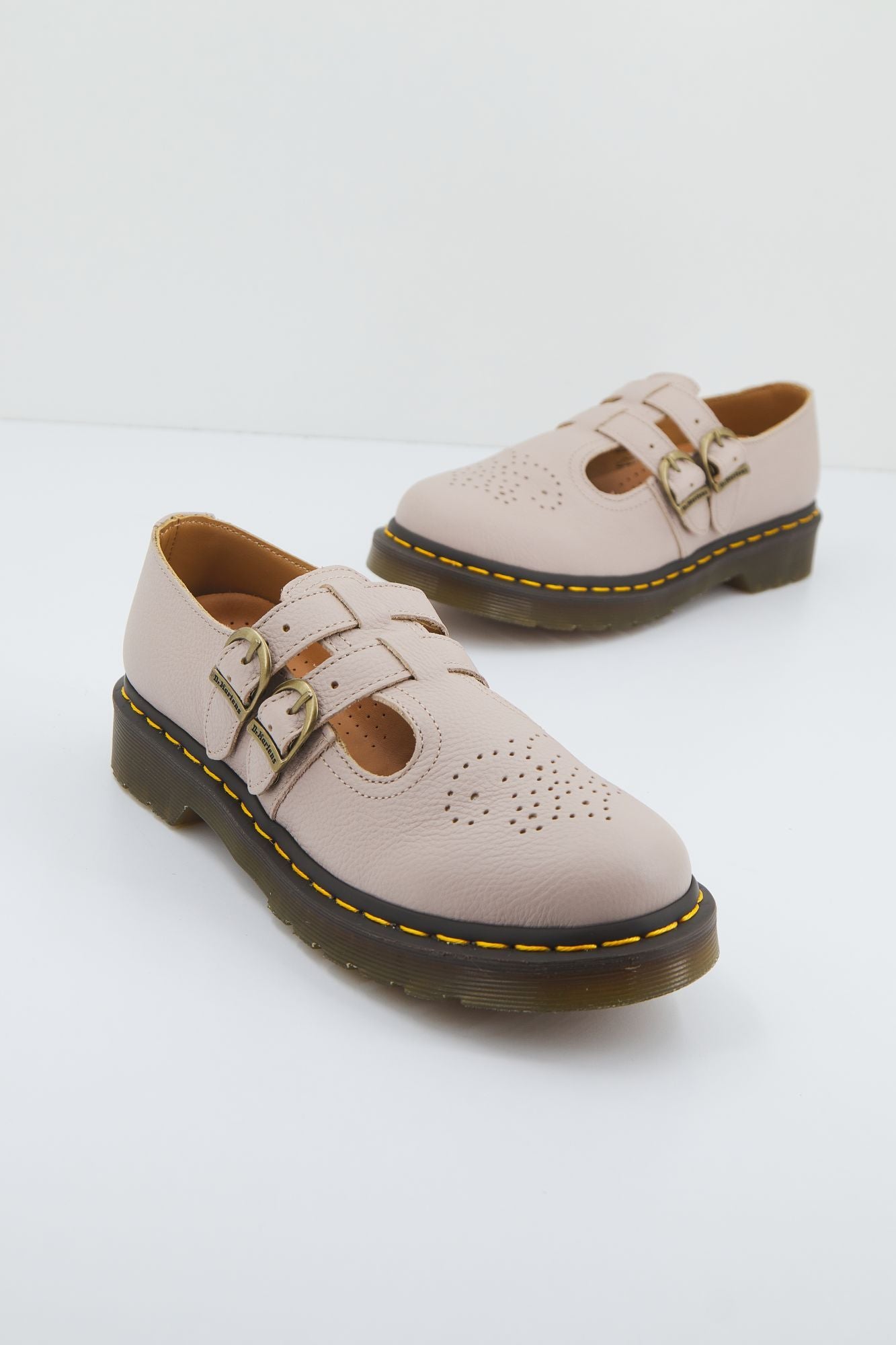 DR. MARTENS 8065 MARY JANE en color NUDE (1)